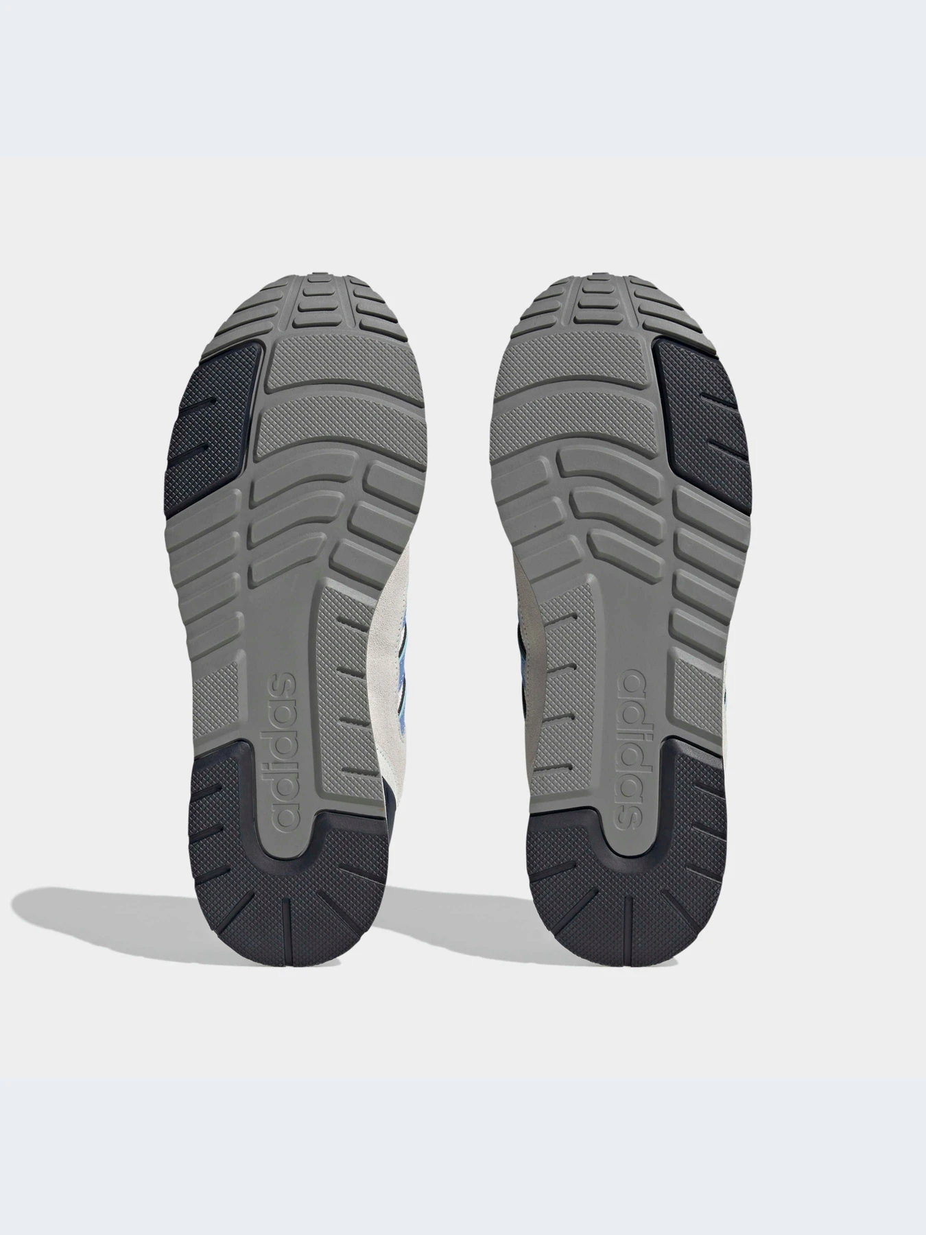 Кроссовки Adidas модель HP6111 Кроссовки Adidas модель HP6111 Фото