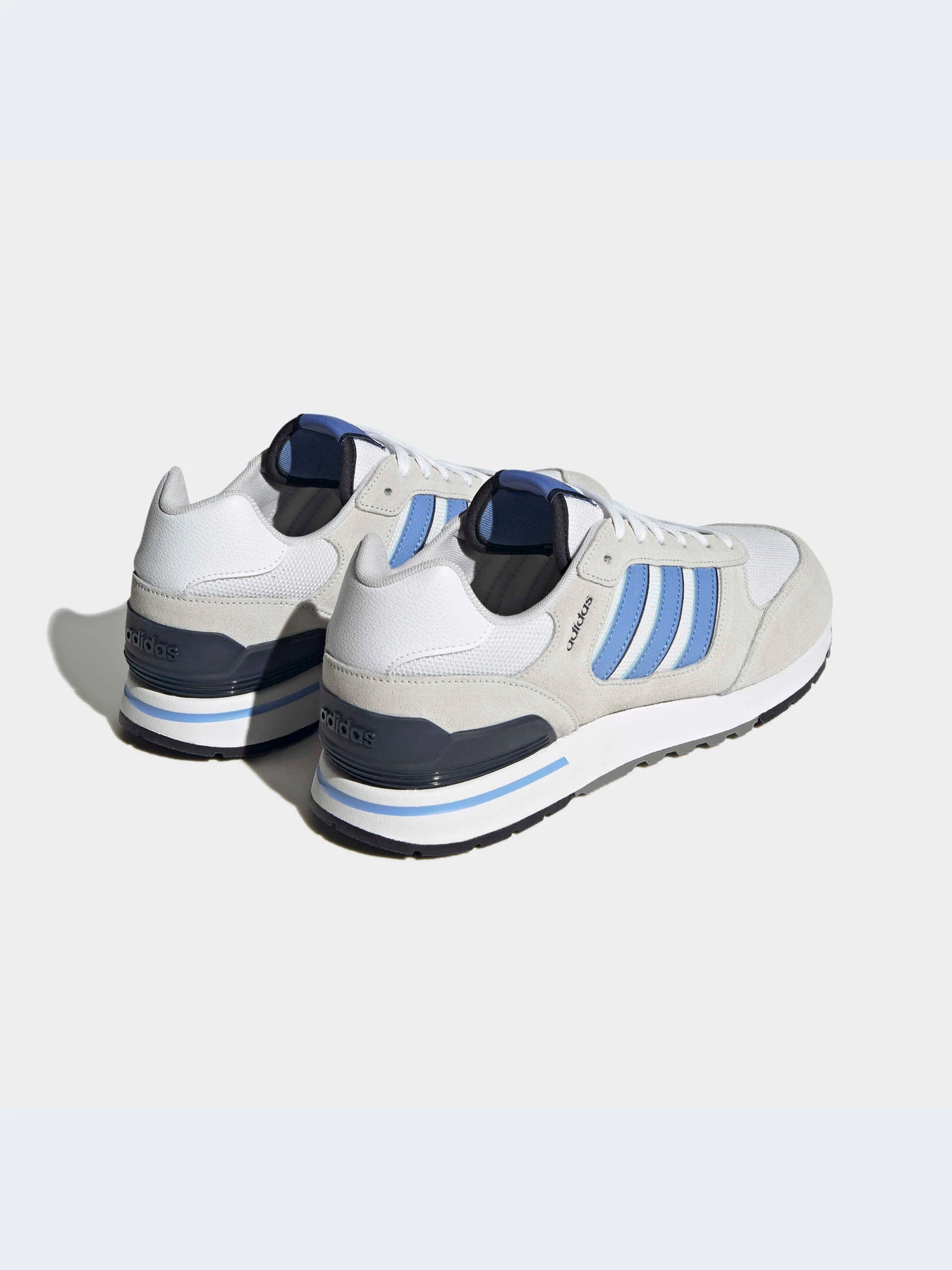 Кроссовки Adidas модель HP6111 Кроссовки Adidas модель HP6111 Фото