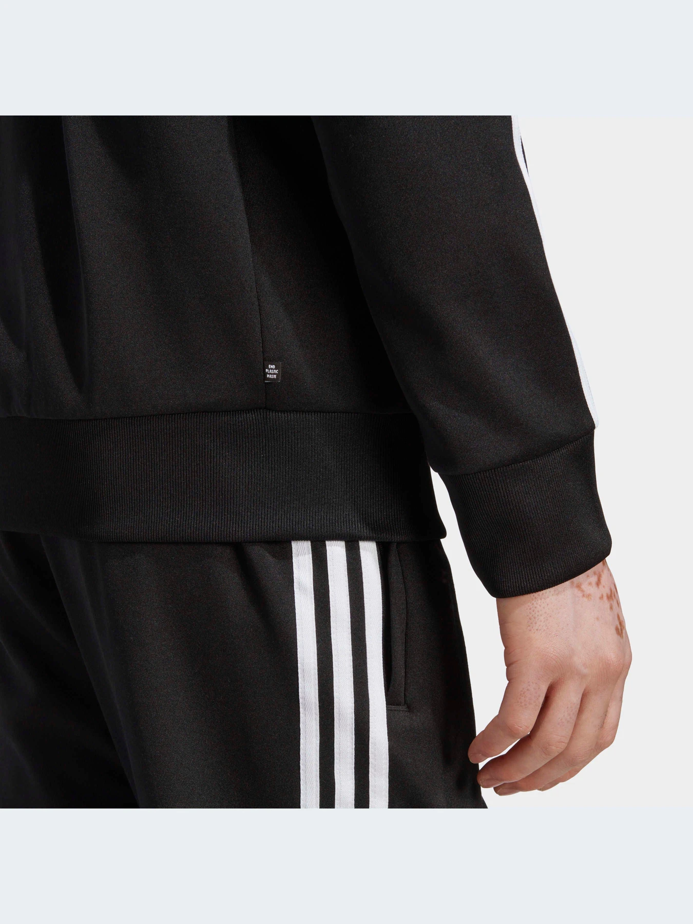 Худи и свитшоты Adidas модель IA4785 Худи и свитшоты Adidas модель IA4785 Фото