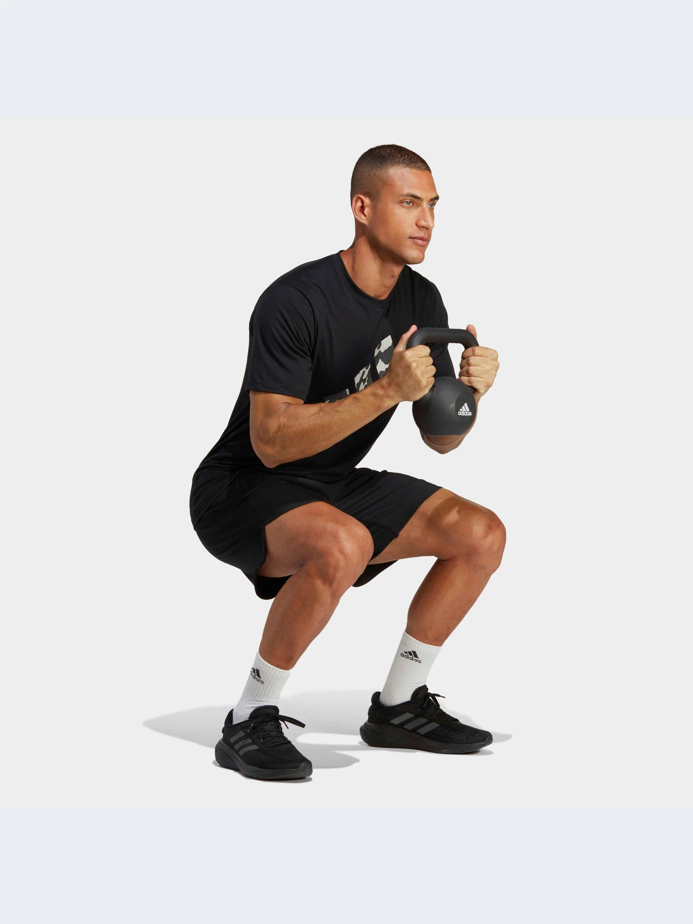 Футболки и поло Adidas модель IB8256 Футболки и поло Adidas модель IB8256 Фото