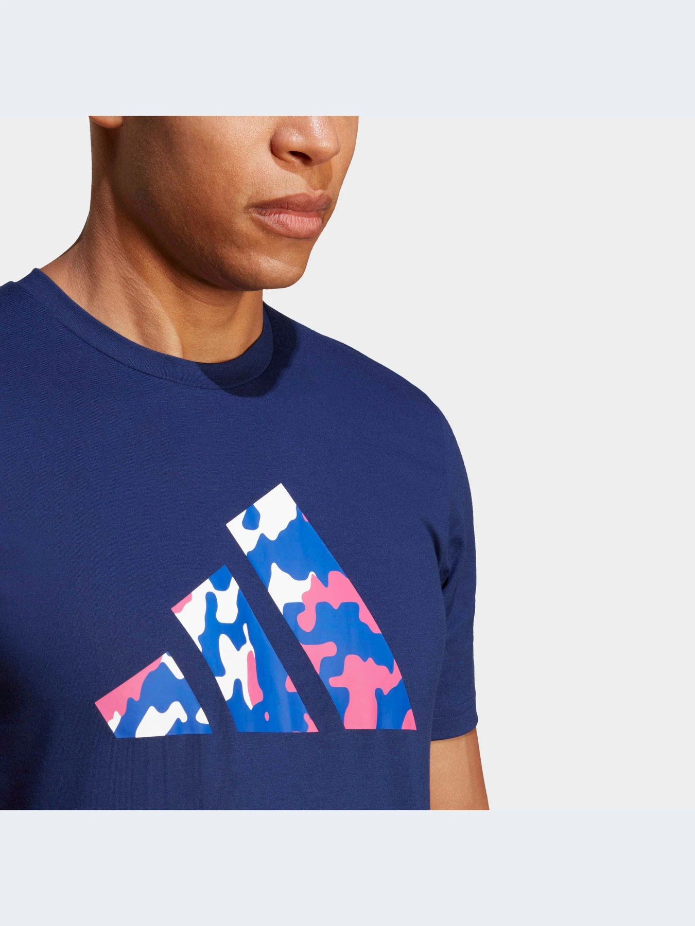 Футболки и поло Adidas модель IB8258 Футболки и поло Adidas модель IB8258 Фото