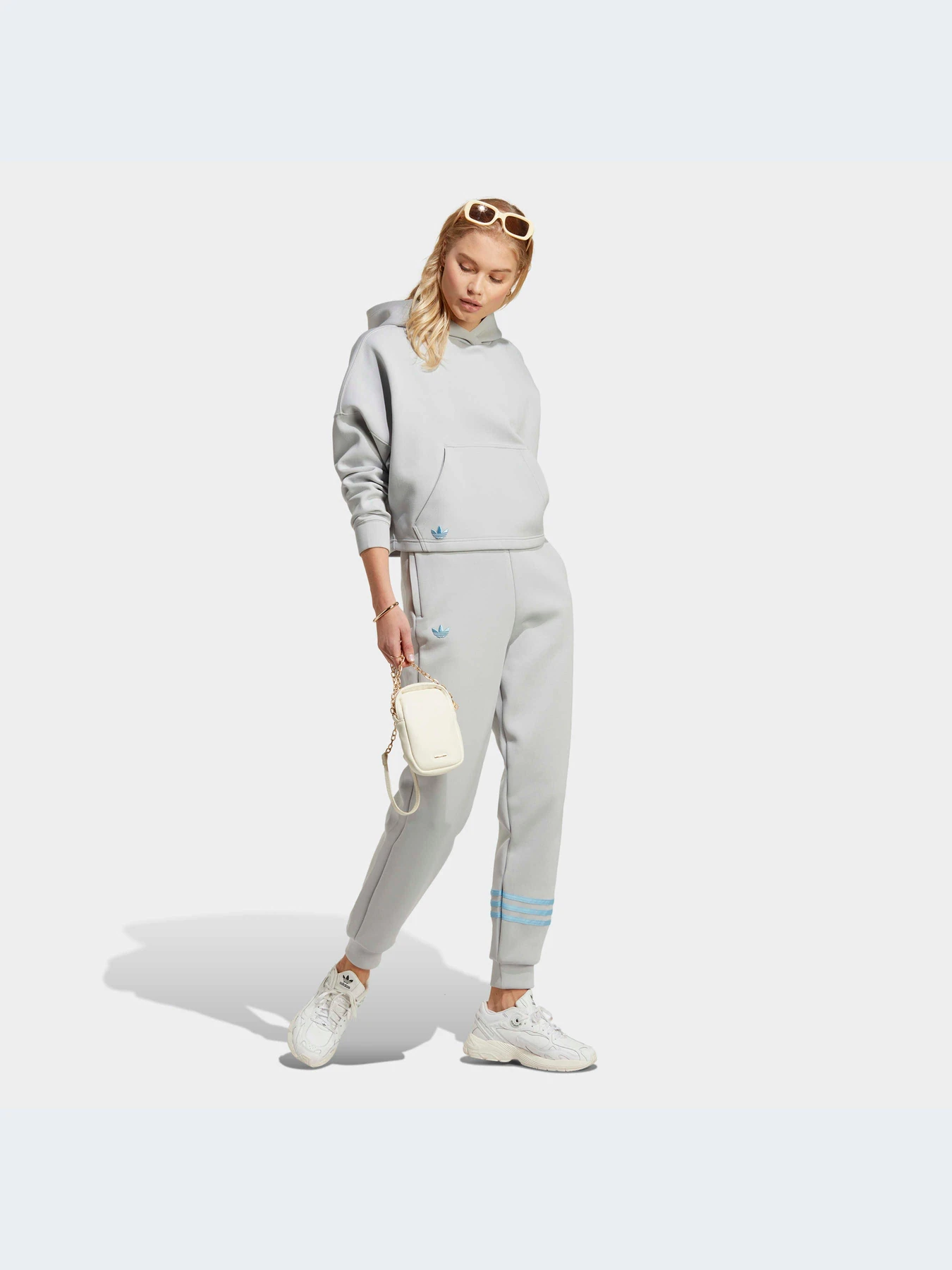 Худи и свитшоты Adidas Adicolor модель IB5923 Фото