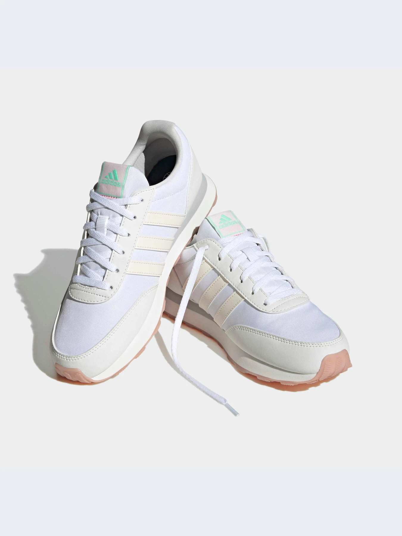 Кроссовки Adidas модель HP2252 Кроссовки Adidas модель HP2252 Фото