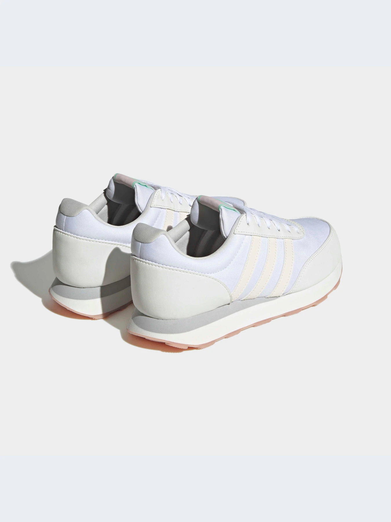 Кроссовки Adidas модель HP2252 Кроссовки Adidas модель HP2252 Фото