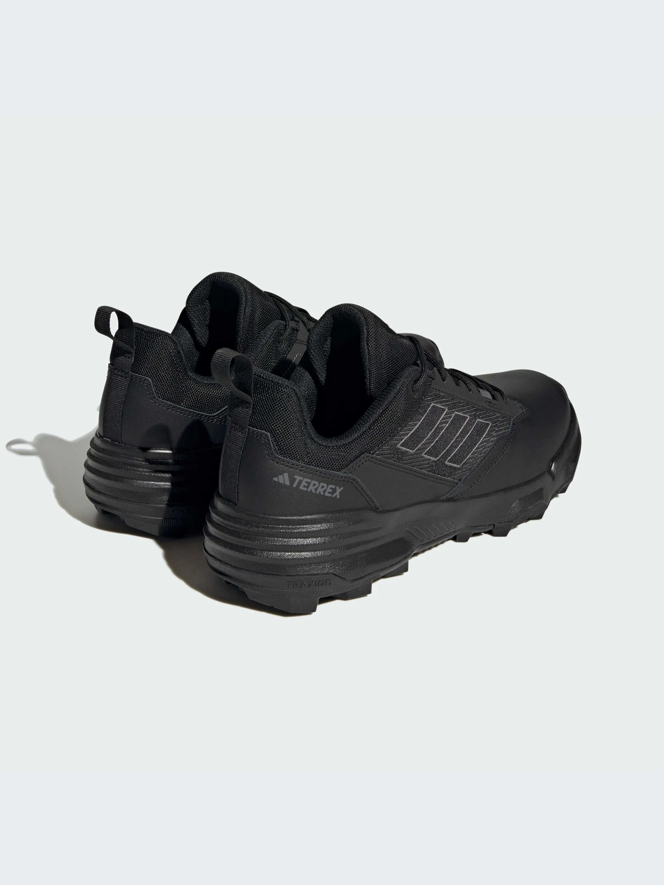 Кроссовки Adidas модель IF4980 Кроссовки Adidas модель IF4980 Фото
