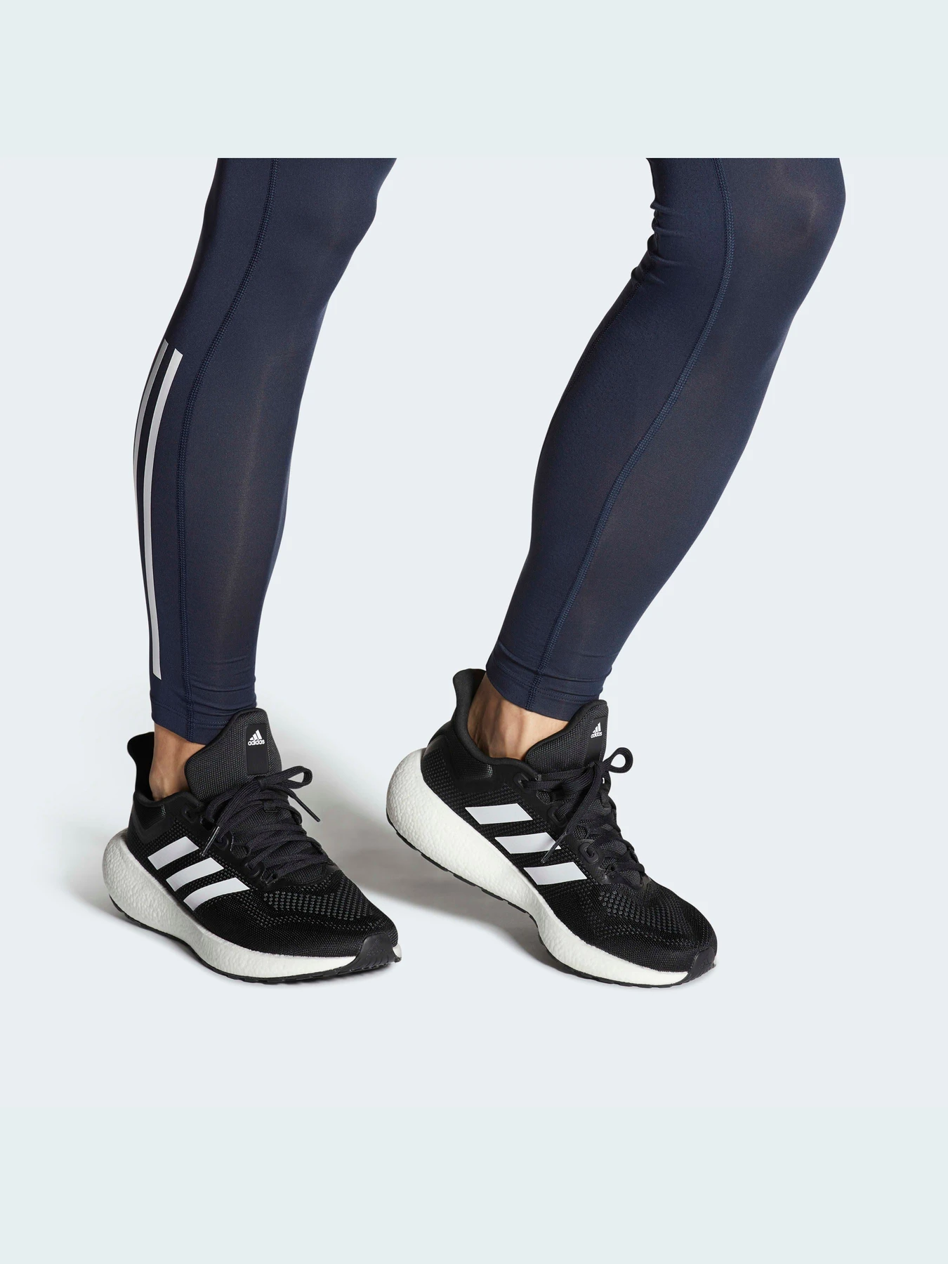 Кроссовки Adidas PureBoost модель GW8588 Кроссовки Adidas PureBoost модель GW8588 Фото