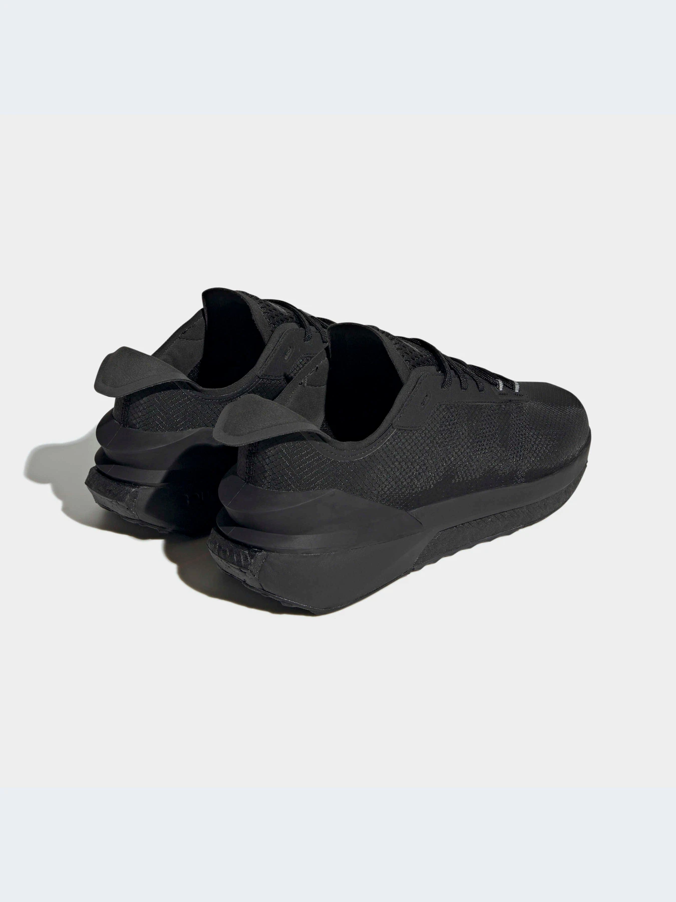 Кроссовки Adidas AVRYN модель HP5982 Кроссовки Adidas AVRYN модель HP5982 Фото