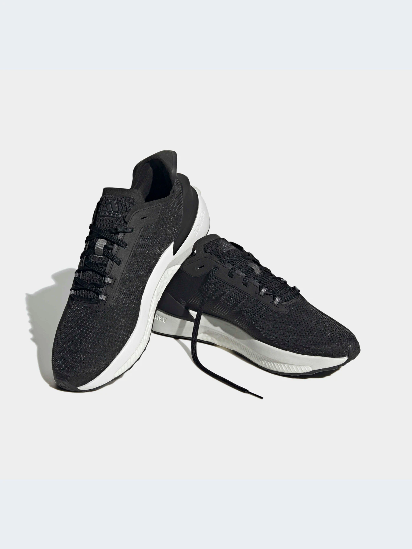 Кроссовки Adidas AVRYN модель HP5968 Фото