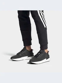 Кроссовки Adidas AVRYN модель HP5968 Фото