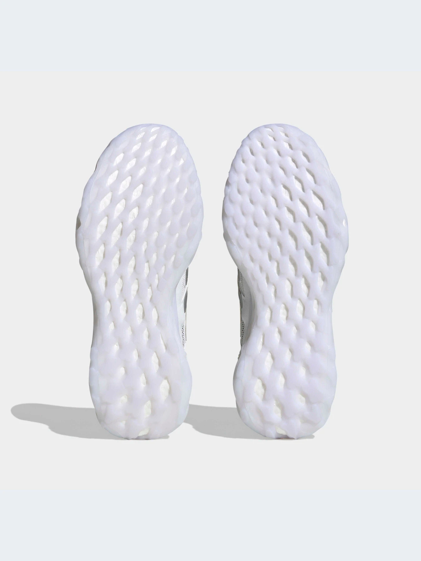 Кроссовки Adidas модель HQ6992 Кроссовки Adidas модель HQ6992 Фото