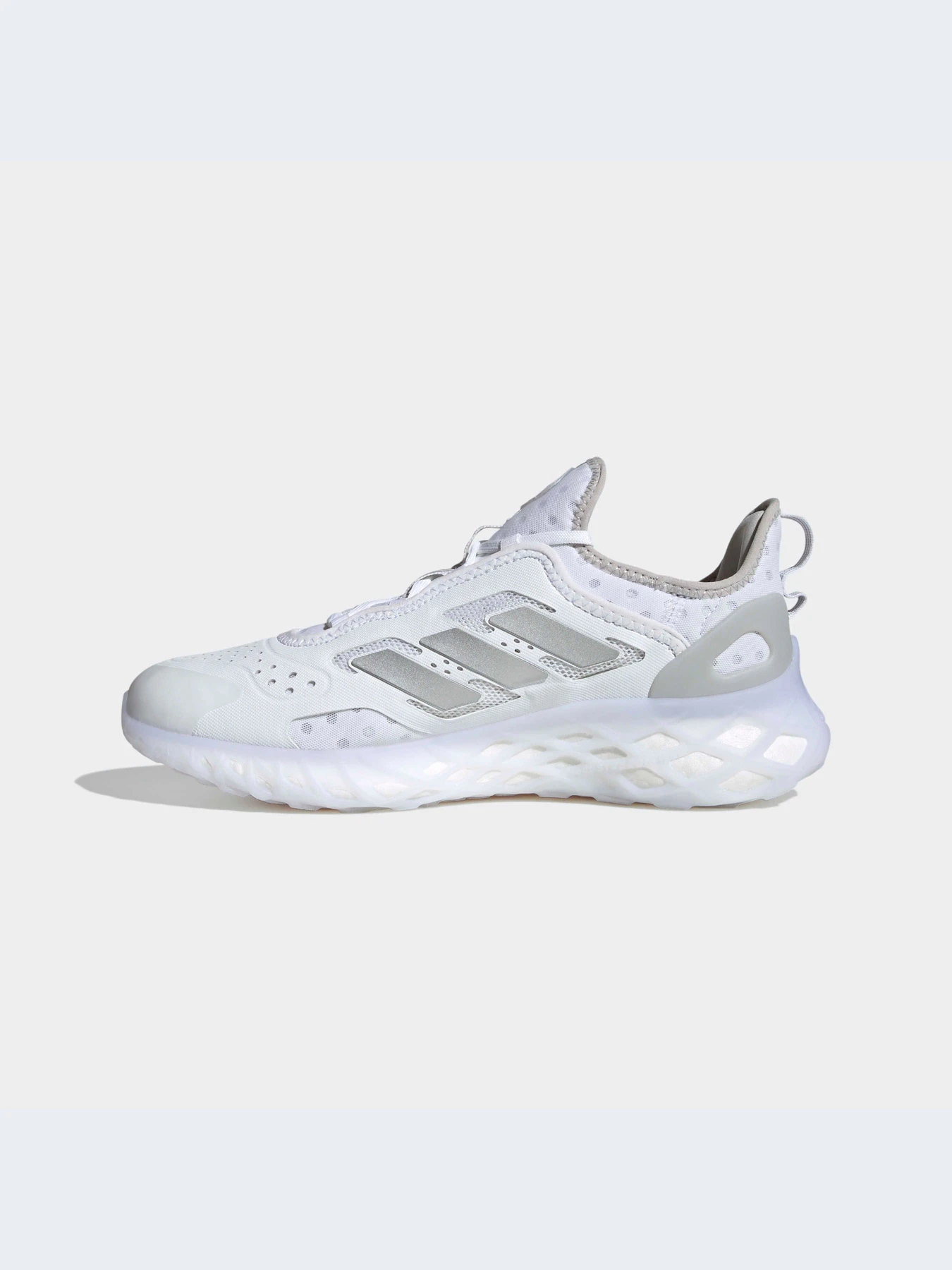 Кроссовки Adidas модель HQ6992 Кроссовки Adidas модель HQ6992 Фото