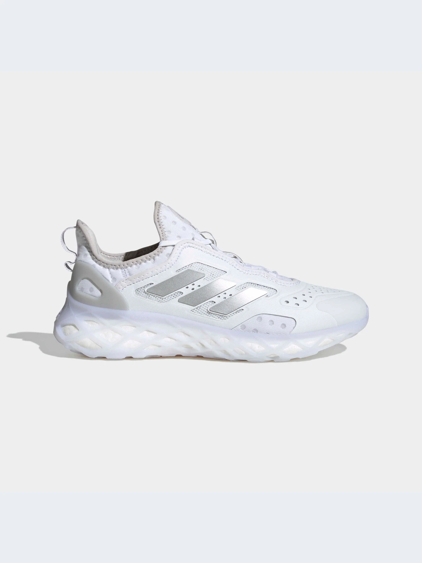 Кроссовки Adidas модель HQ6992 Кроссовки Adidas модель HQ6992 Фото