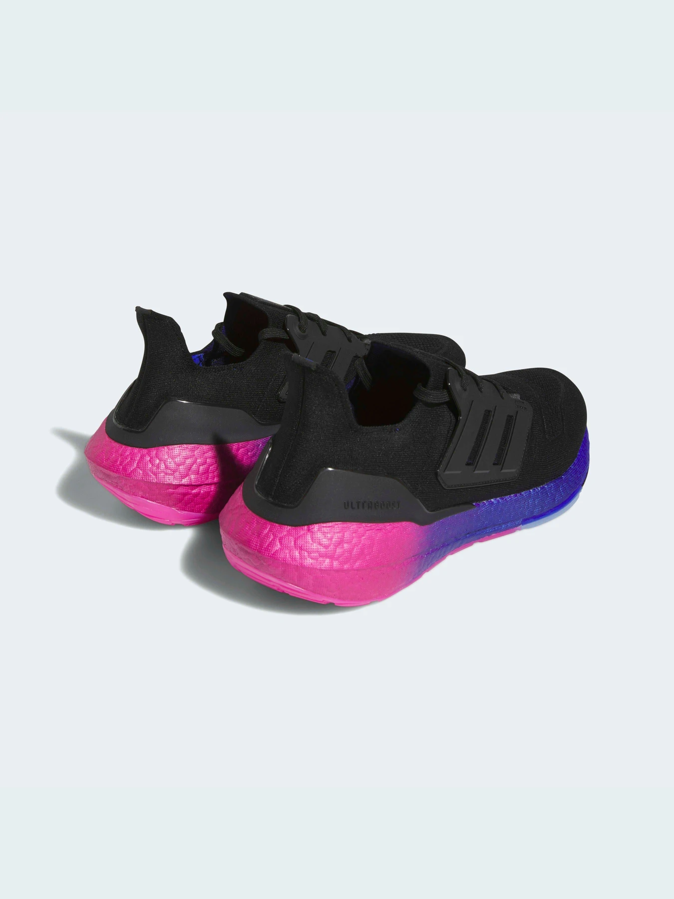 Кроссовки Adidas Ultraboost модель HQ8593 Кроссовки Adidas Ultraboost модель HQ8593 Фото