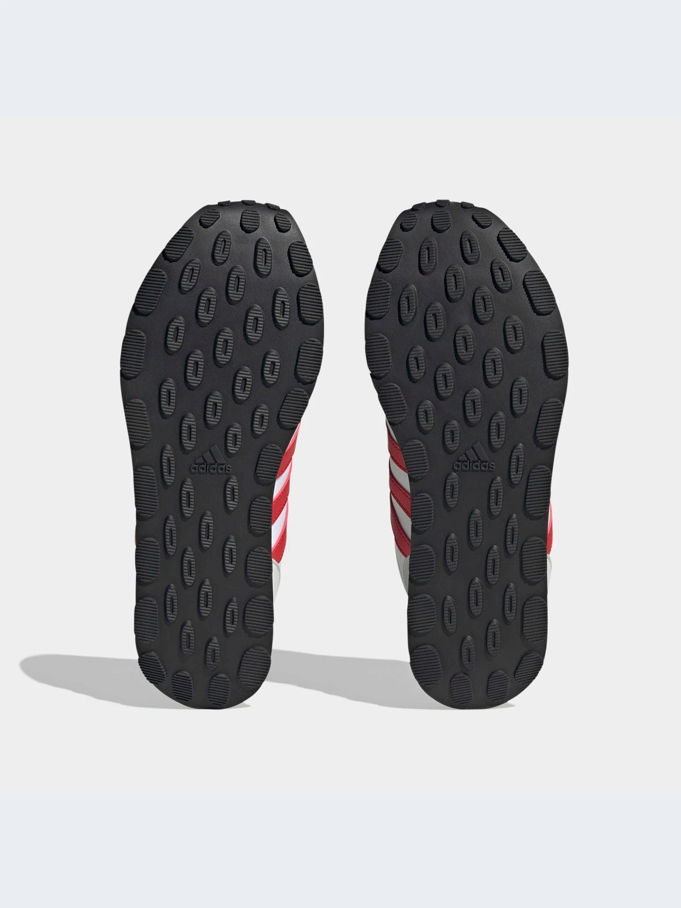 Кроссовки Adidas модель HP2260 Кроссовки Adidas модель HP2260 Фото