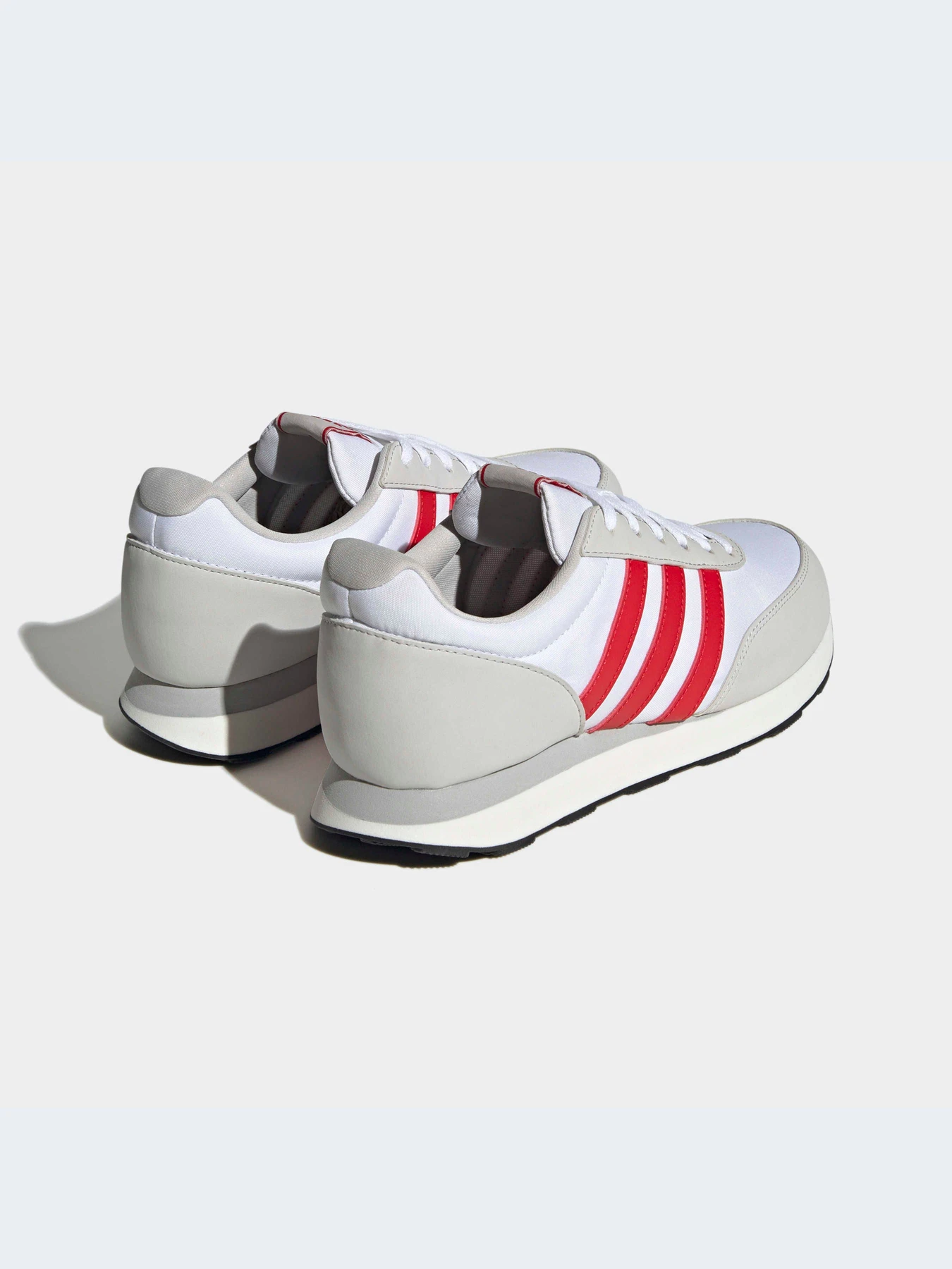 Кроссовки Adidas модель HP2260 Кроссовки Adidas модель HP2260 Фото
