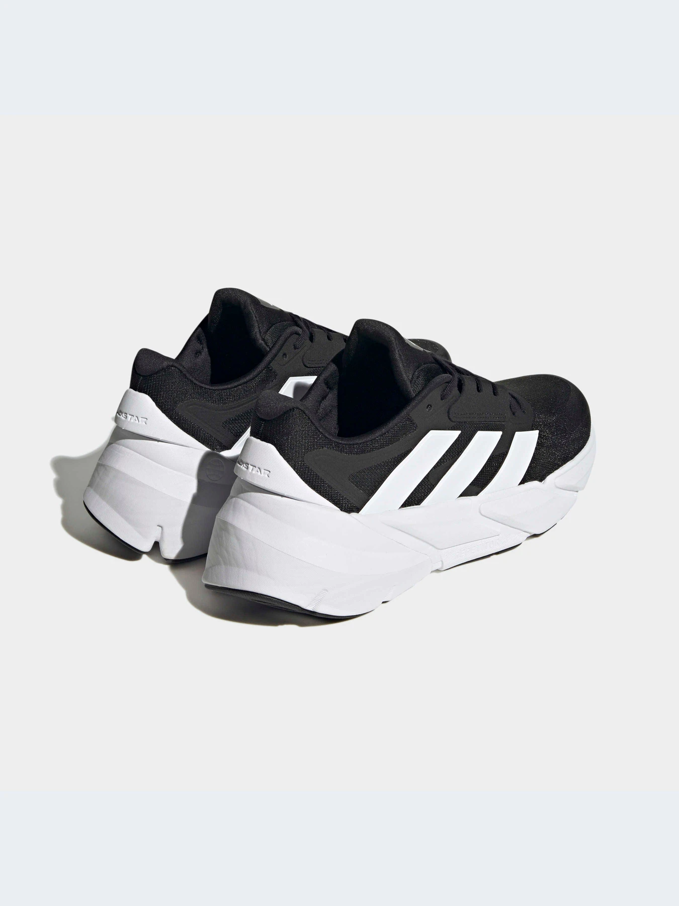 Кросівки Adidas модель HP2335 Фото