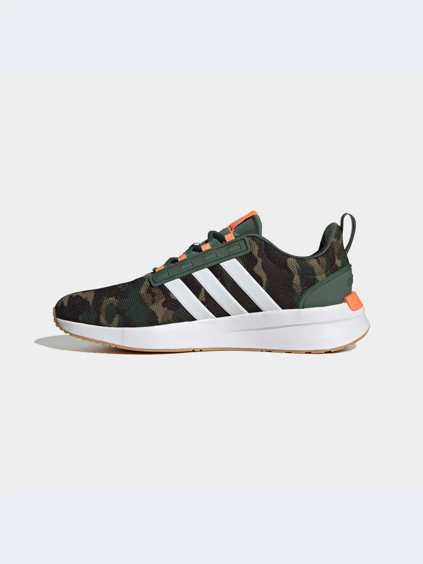 Кросівки Adidas Racer модель HP2720 Кросівки Adidas Racer модель HP2720 Фото
