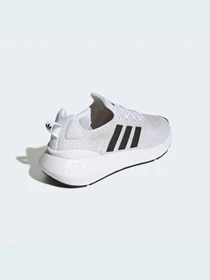 Кроссовки Adidas Swift модель GY3047 Фото