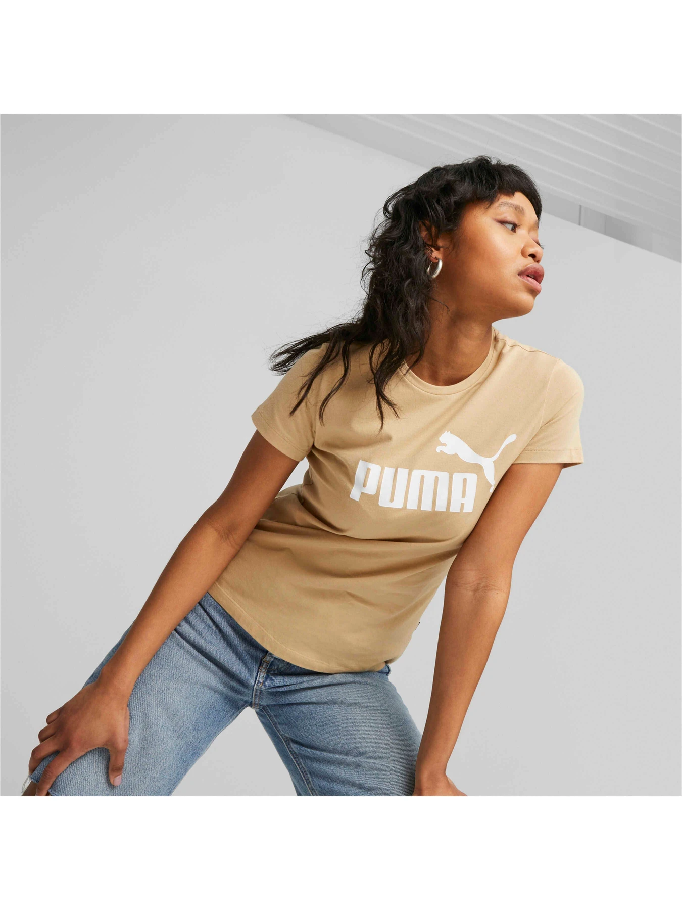 Футболки и поло PUMA Ess Logo Tee модель 586775 Фото