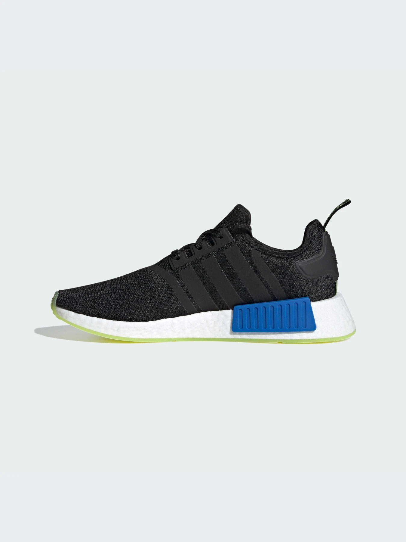 Кроссовки Adidas NMD модель IE1844 Кроссовки Adidas NMD модель IE1844 Фото
