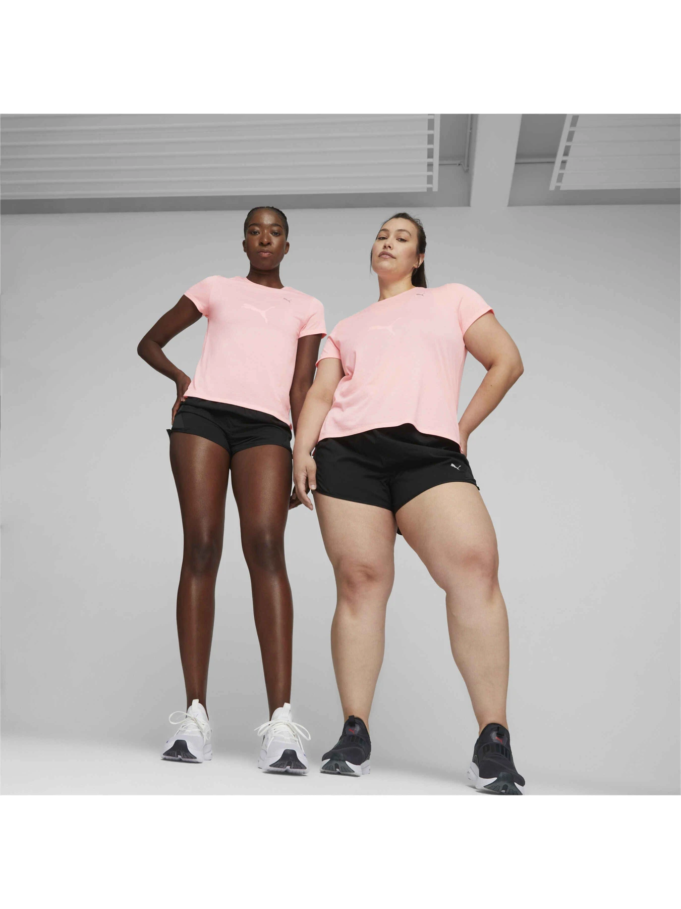 Футболки и поло PUMA Run Favorite Heather Tee W модель 523168 Футболки и поло PUMA Run Favorite Heather Tee W модель 523168 Фото