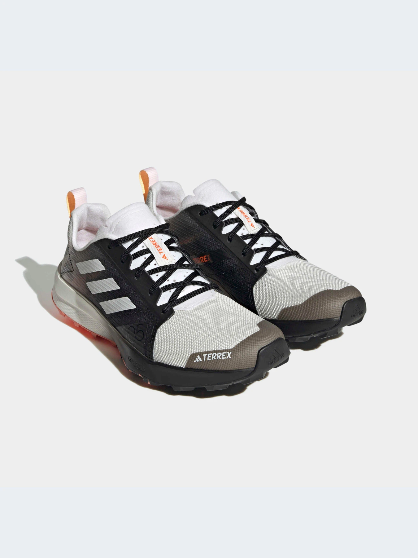 Кроссовки Adidas Terrex модель HR1154 Кроссовки Adidas Terrex модель HR1154 Фото