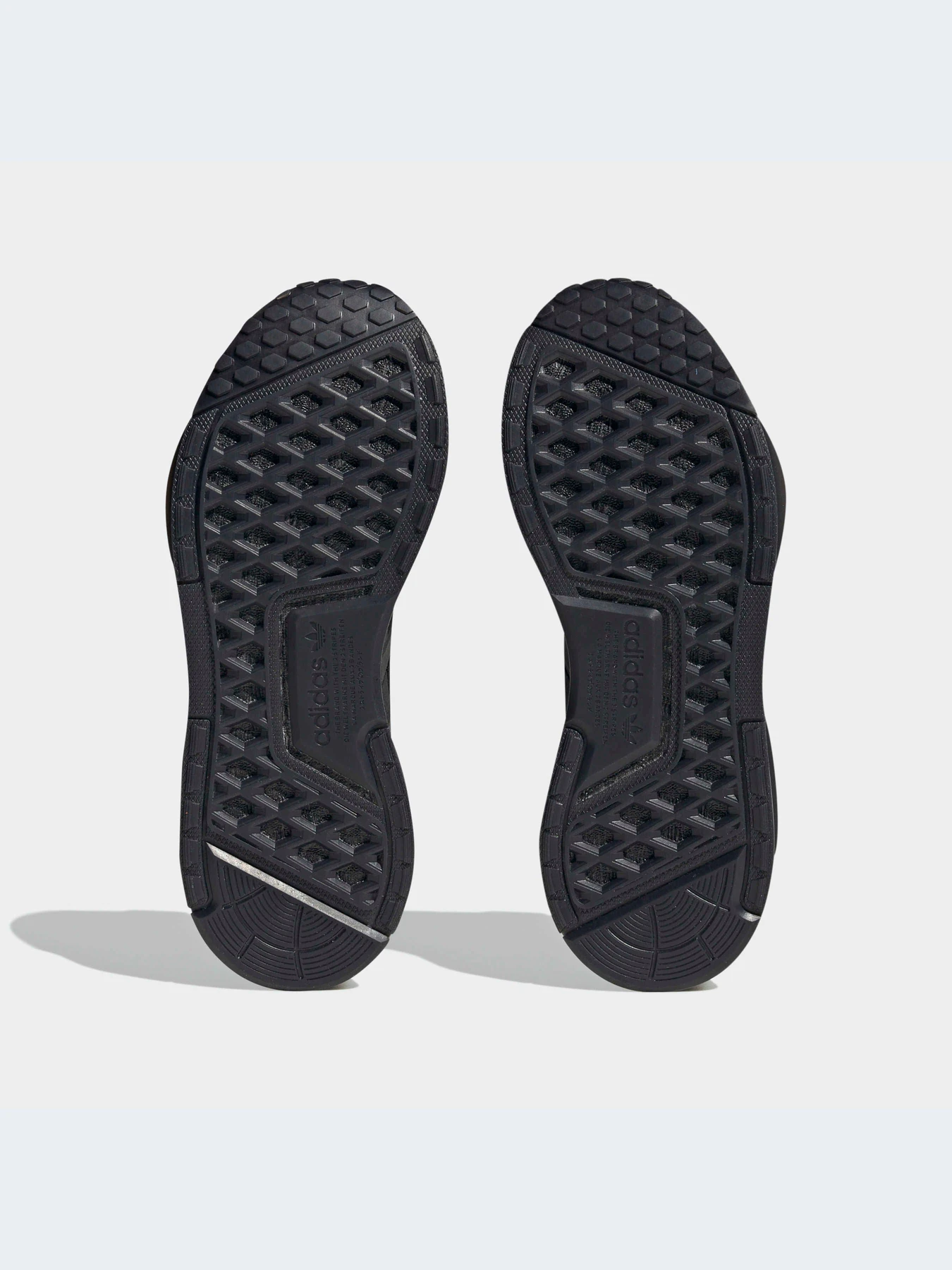 Кроссовки Adidas NMD модель HQ4278 Кроссовки Adidas NMD модель HQ4278 Фото