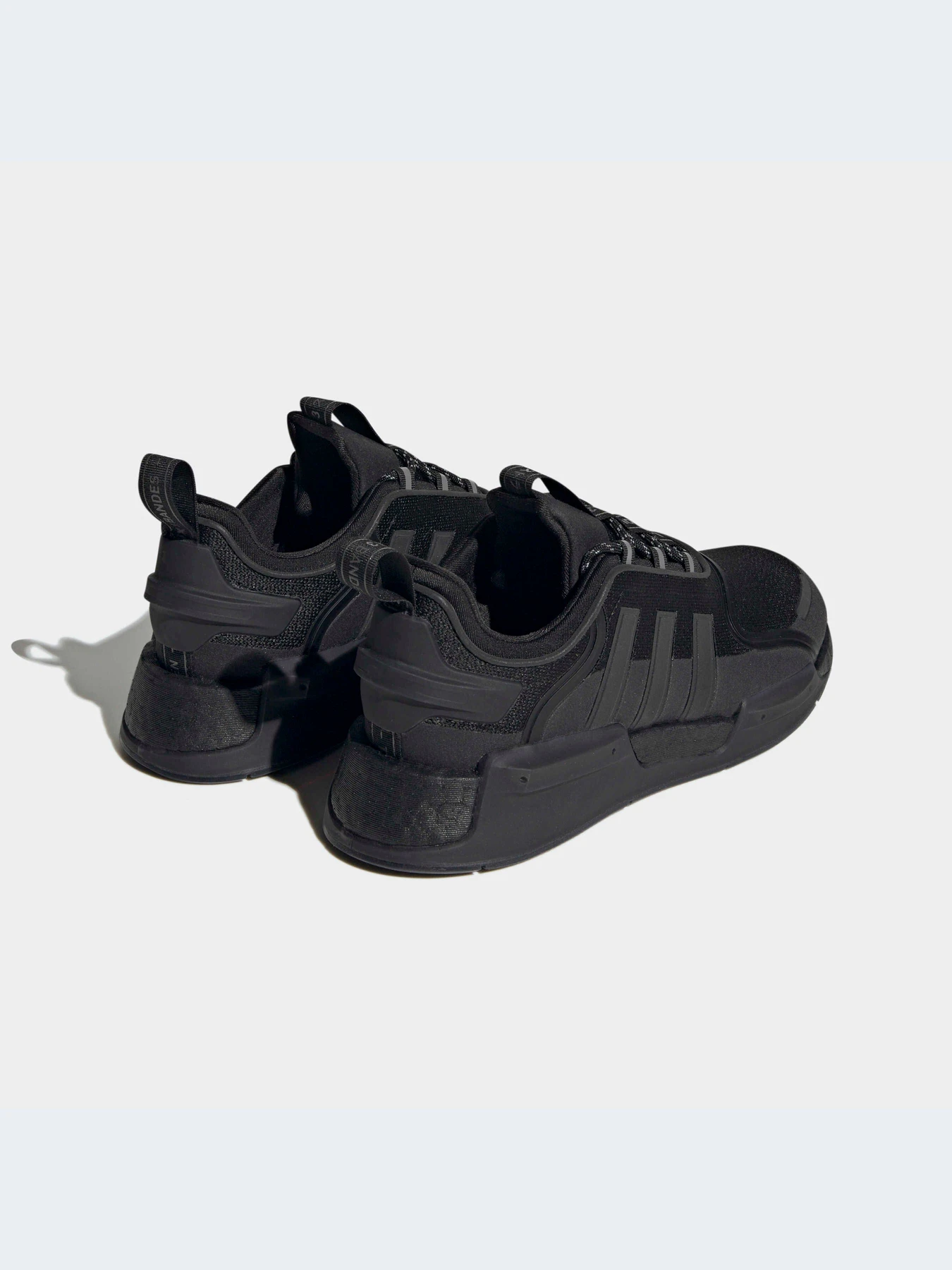 Кроссовки Adidas NMD модель HQ4278 Кроссовки Adidas NMD модель HQ4278 Фото