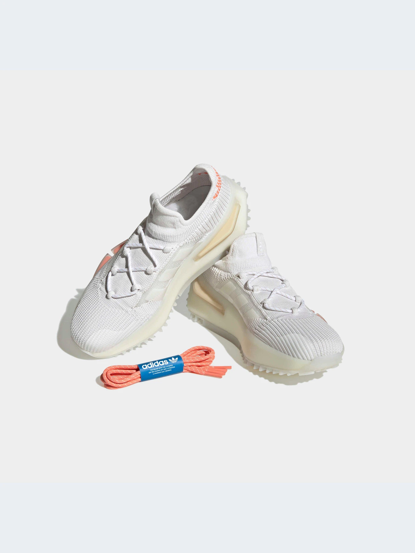 Кроссовки Adidas NMD модель HQ4465 Кроссовки Adidas NMD модель HQ4465 Фото