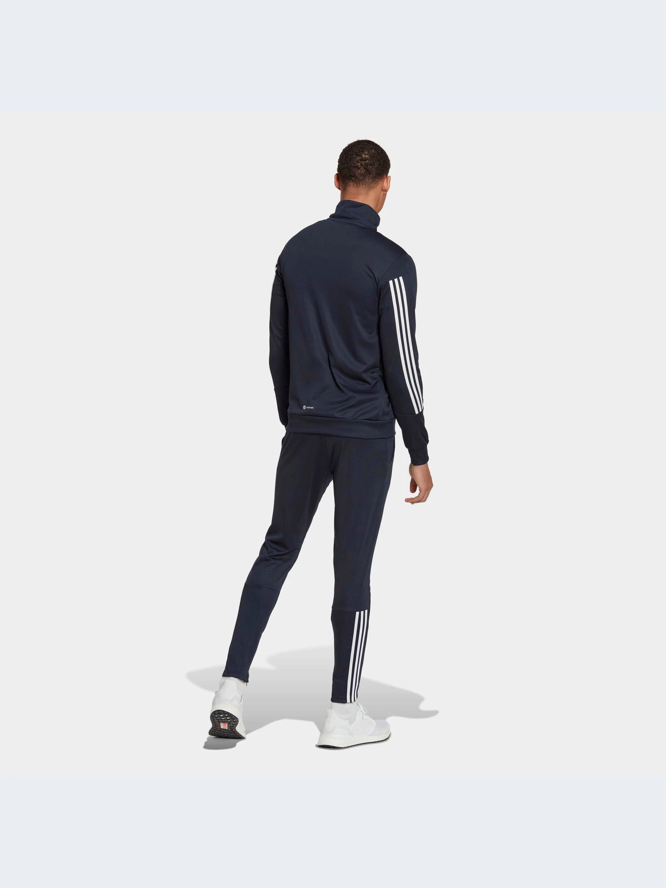 Костюмы Adidas модель HK4467 Костюмы Adidas модель HK4467 Фото