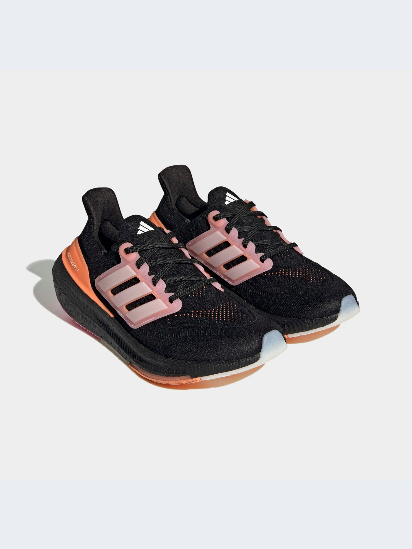 Кроссовки Adidas Ultraboost модель HQ8599 Кроссовки Adidas Ultraboost модель HQ8599 Фото