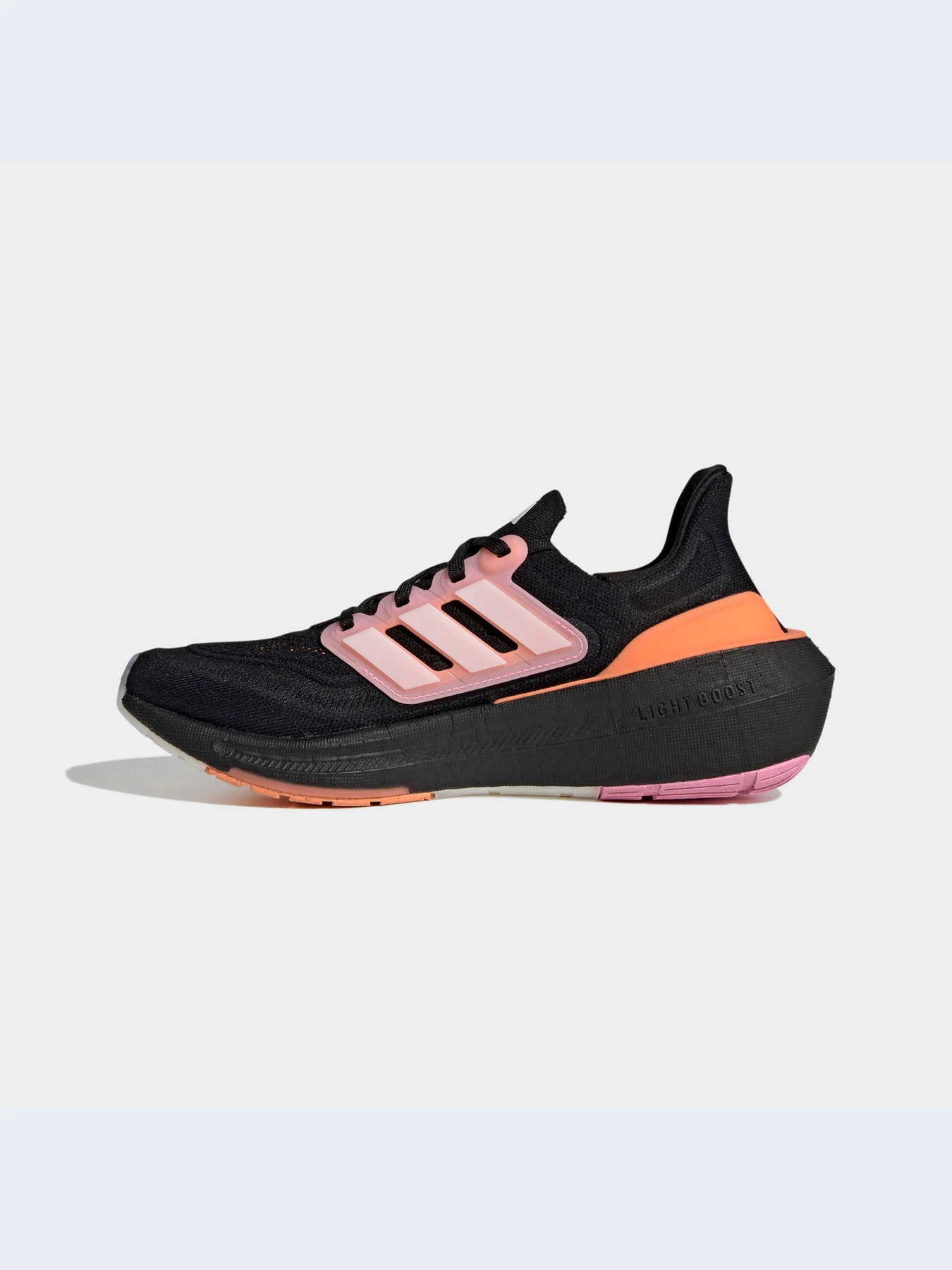 Кроссовки Adidas Ultraboost модель HQ8599 Кроссовки Adidas Ultraboost модель HQ8599 Фото