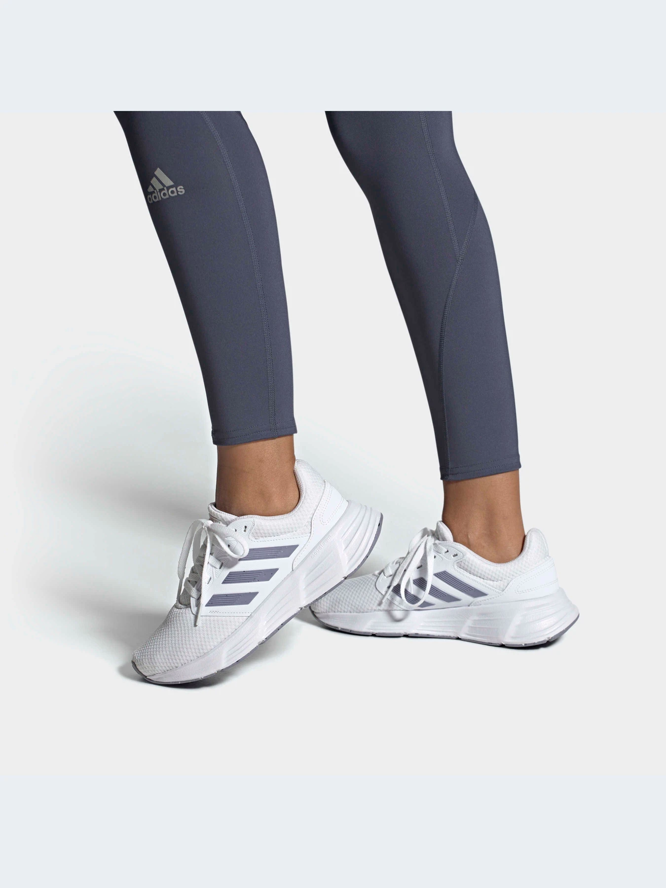 Кроссовки Adidas Galaxy модель HP2403 Фото