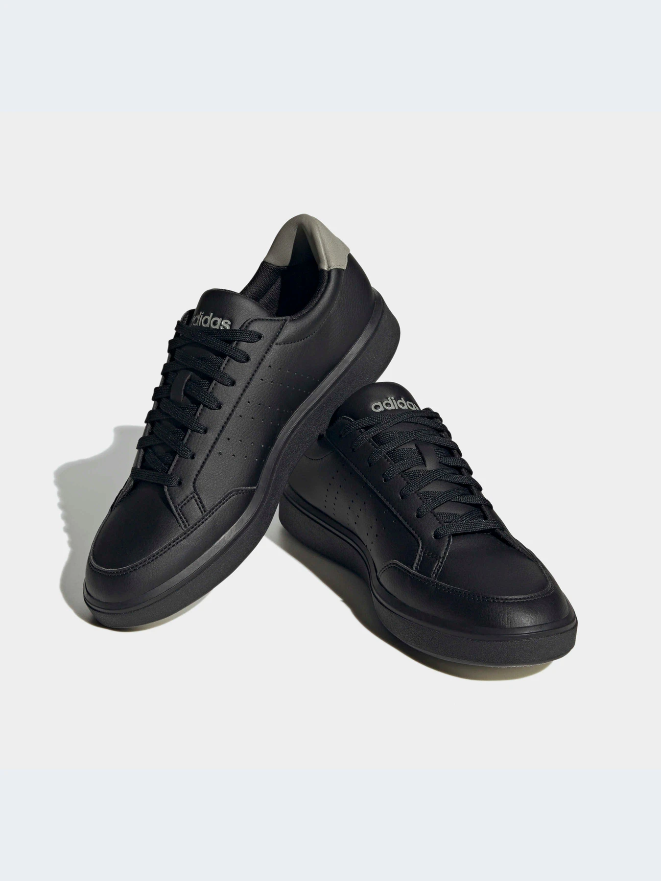 Кеды Adidas Court модель H06235 Кеды Adidas Court модель H06235 Фото