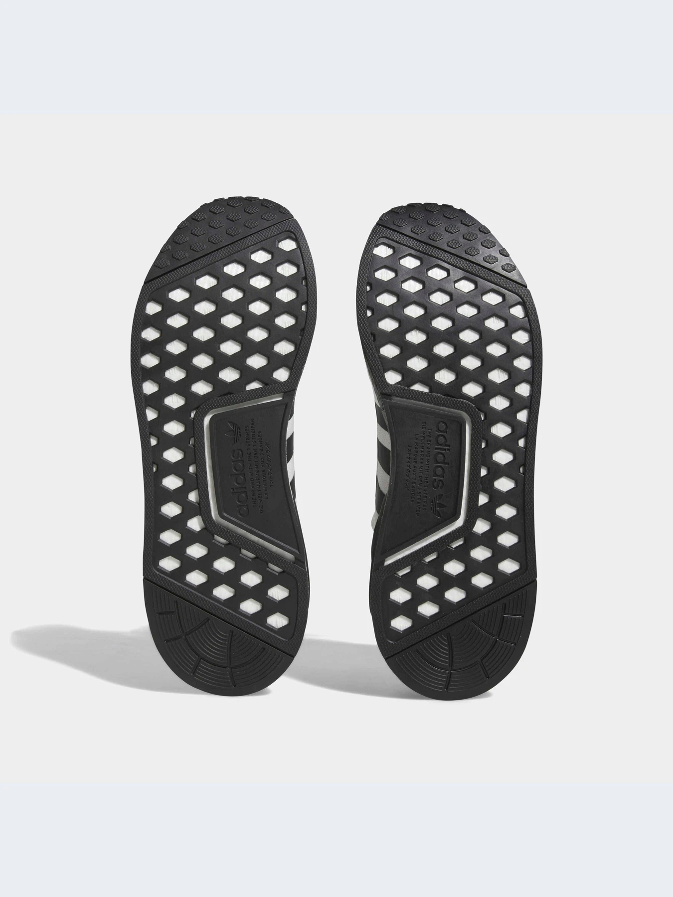 Кросівки Adidas NMD модель IE2246 Кросівки Adidas NMD модель IE2246 Фото