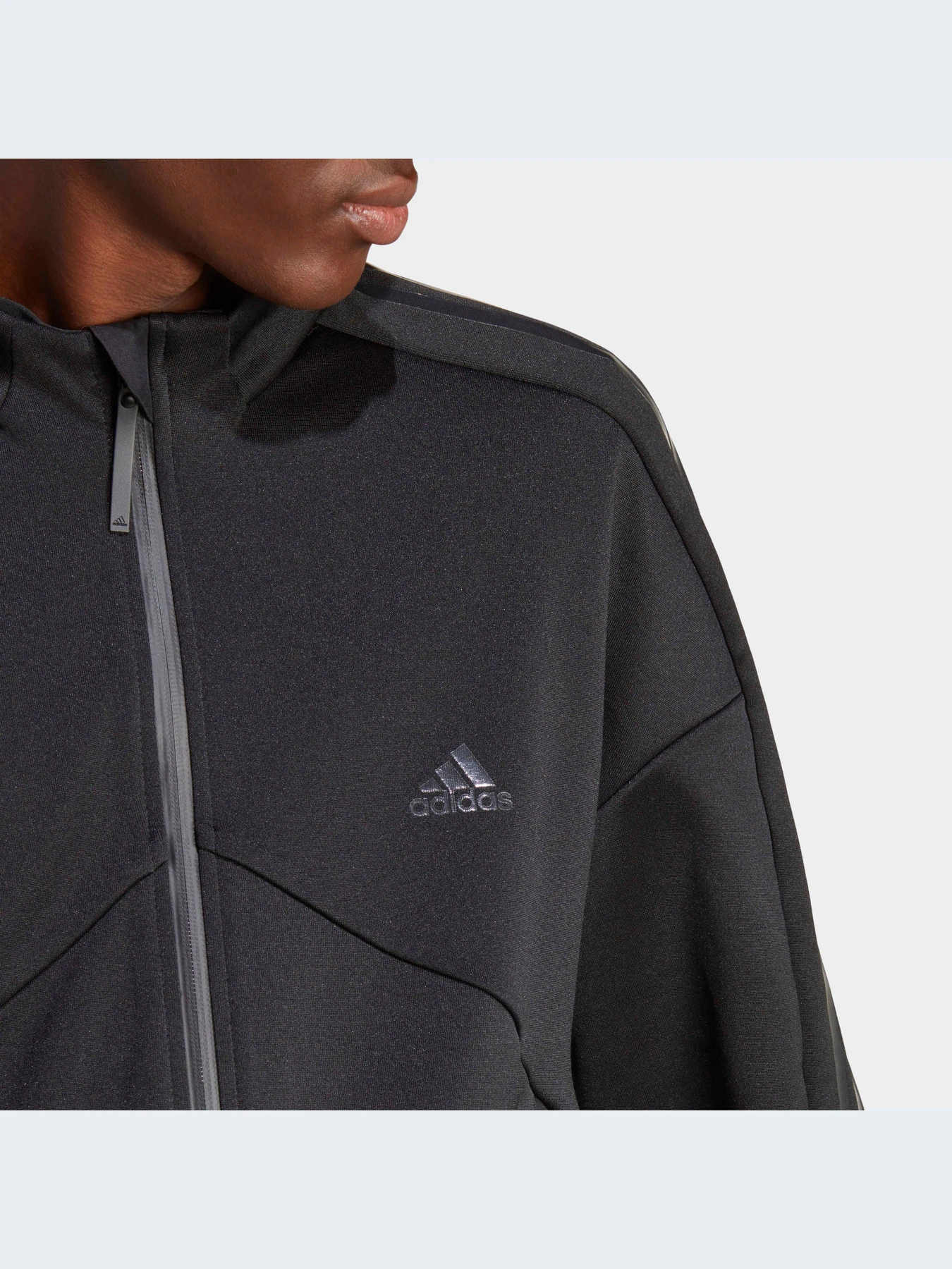Куртки и дубленки Adidas Tiro модель HY3785 Куртки и дубленки Adidas Tiro модель HY3785 Фото
