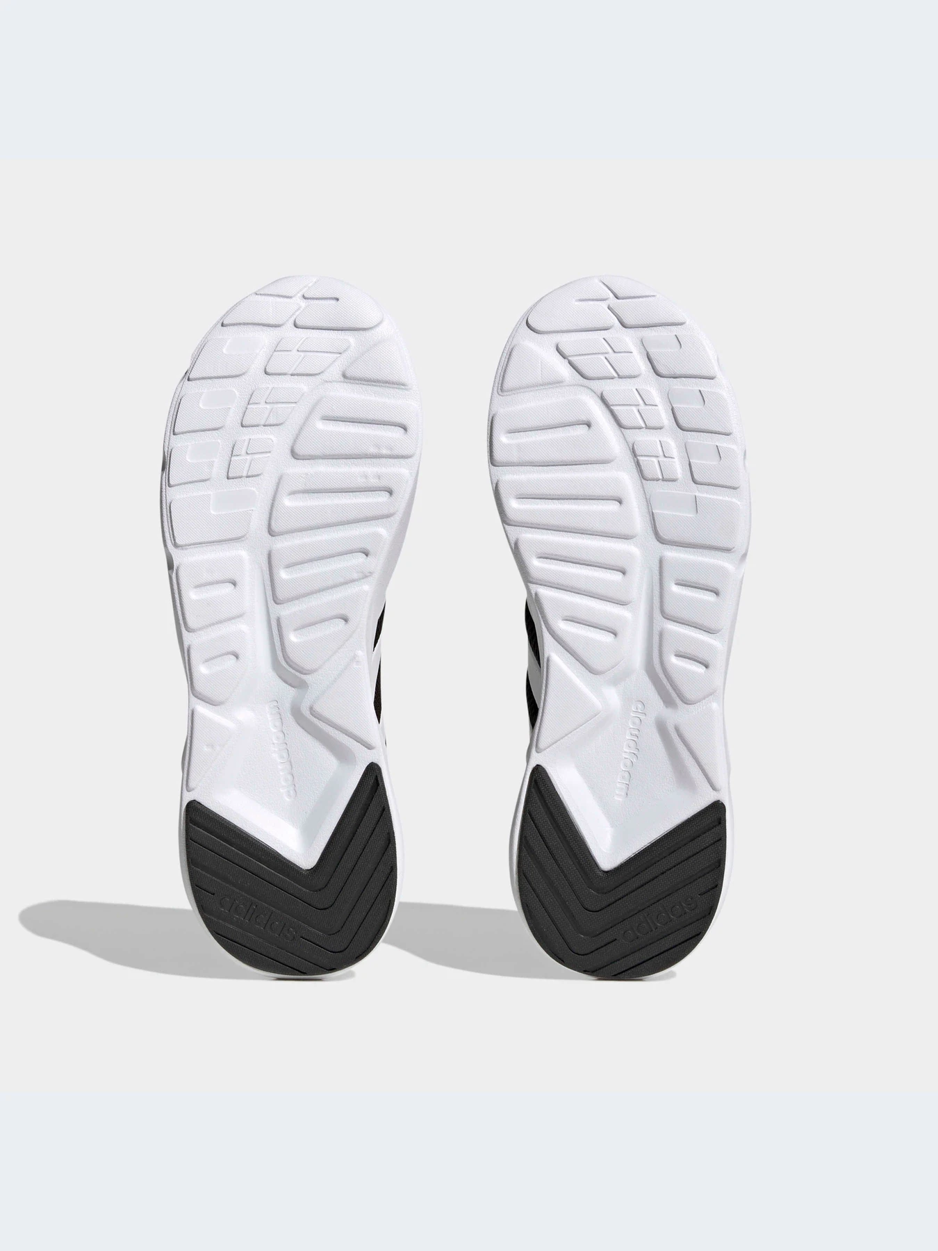 Кроссовки Adidas модель GX4275 Кроссовки Adidas модель GX4275 Фото