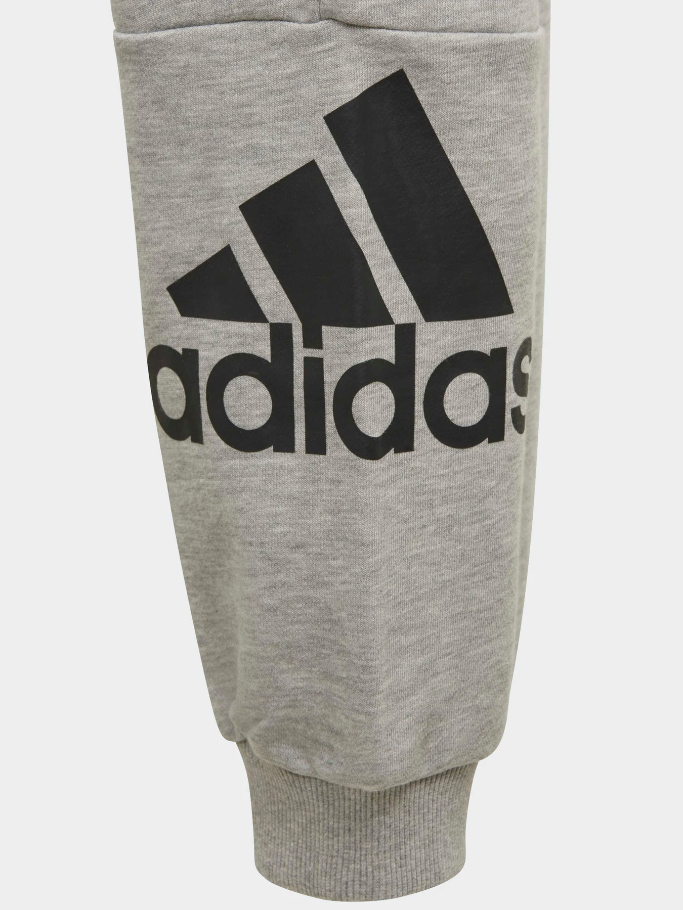 Брюки Adidas модель GN4016 Брюки Adidas модель GN4016 Фото