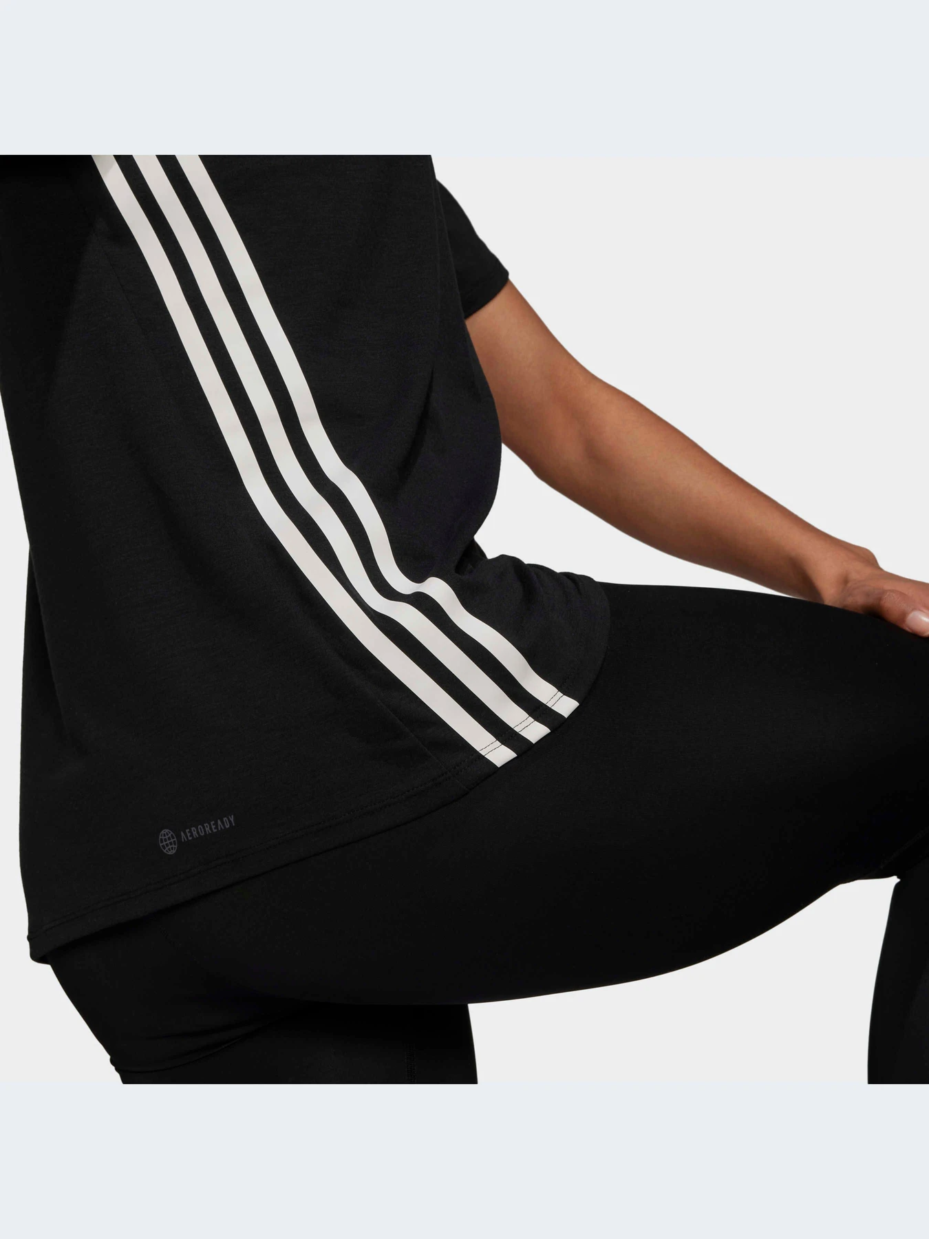 Футболки и поло Adidas 3 Stripes модель HK6975 Футболки и поло Adidas 3 Stripes модель HK6975 Фото