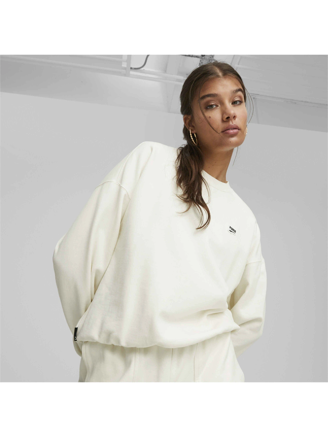 Худи и свитшоты PUMA DOWNTOWN Oversized Crew модель 621455 Худи и свитшоты PUMA DOWNTOWN Oversized Crew модель 621455 Фото