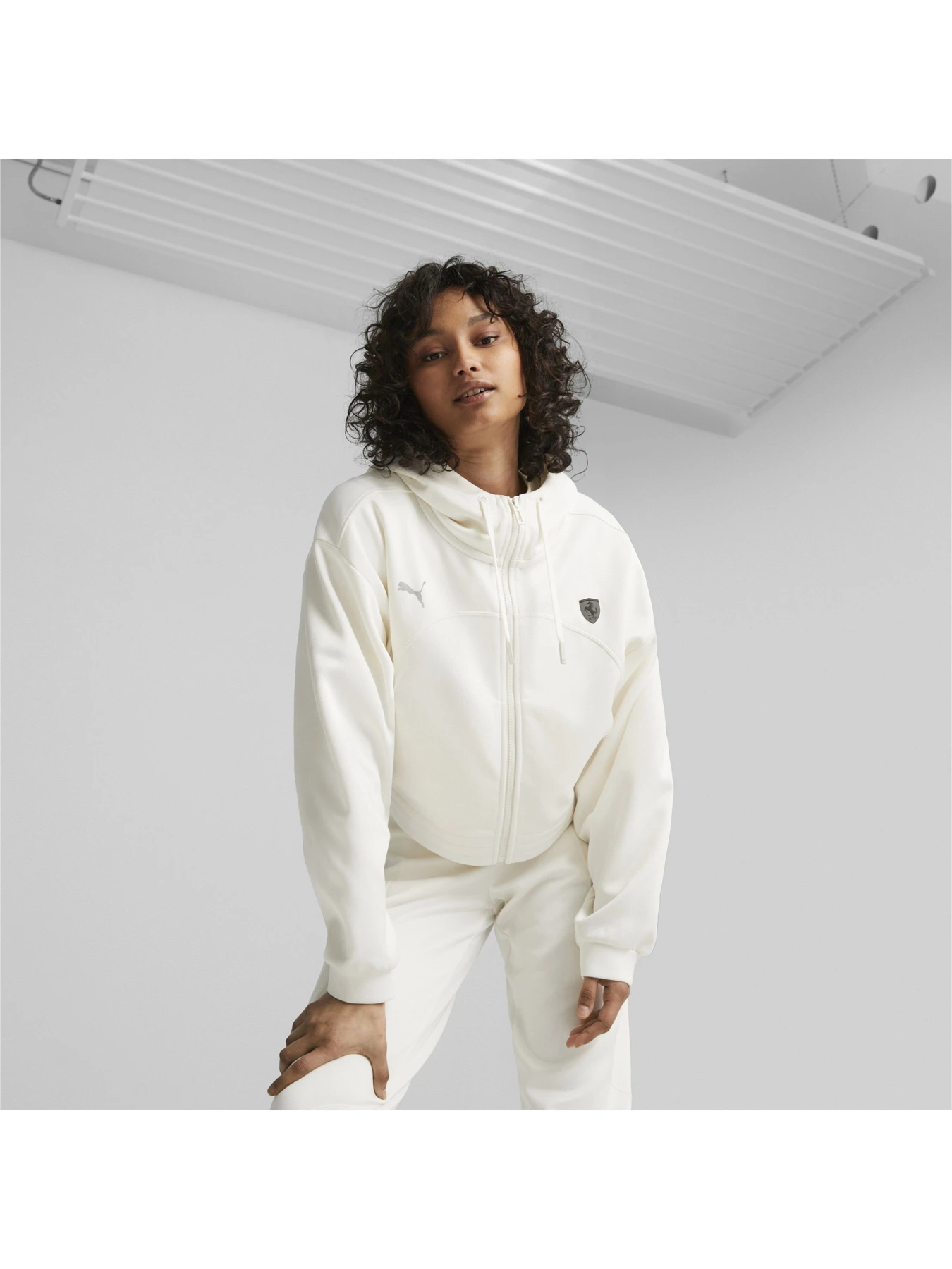 Худи и свитшоты PUMA Ferrari Style Hd Swt Jkt Wmn модель 620992 Фото