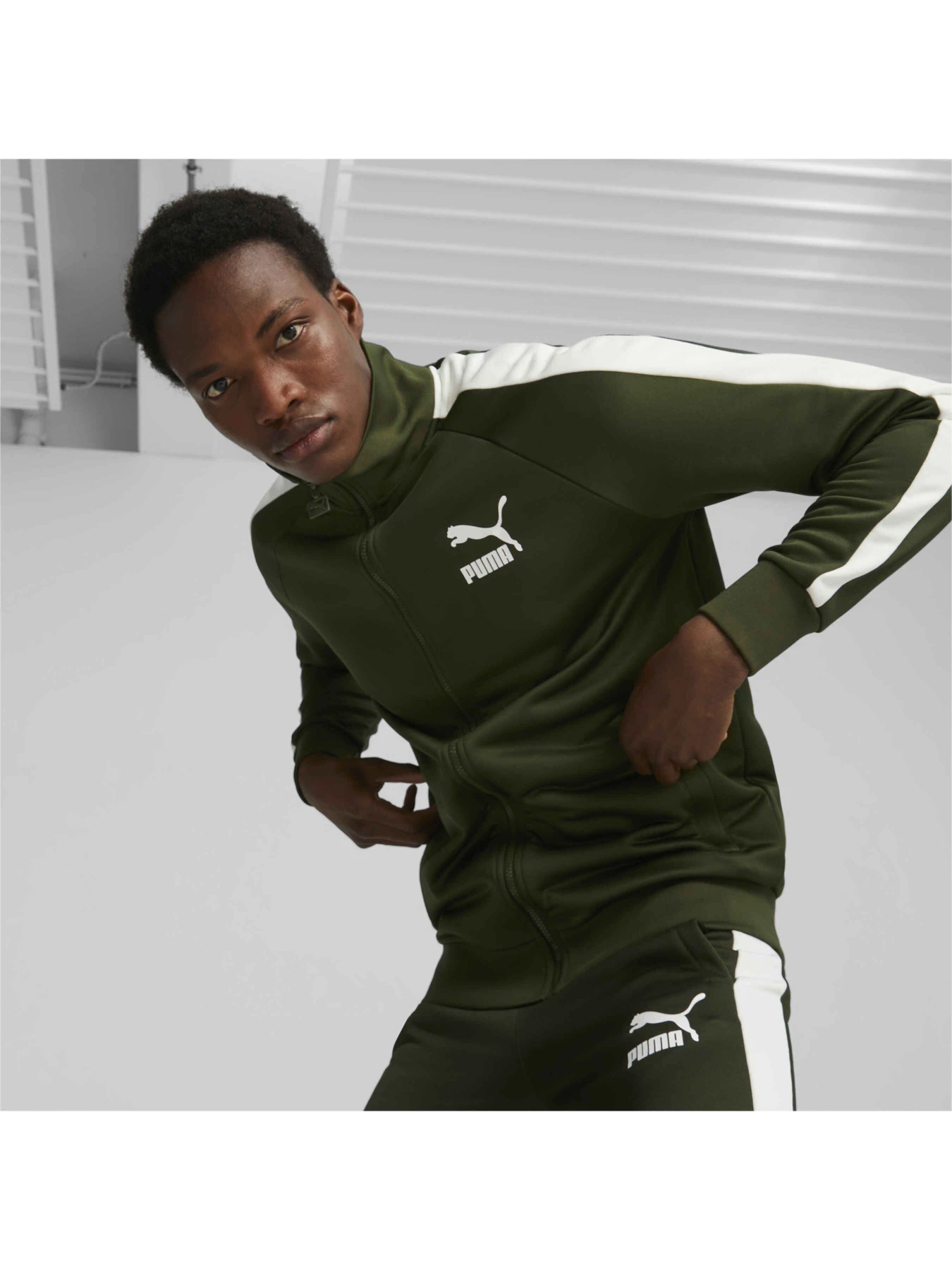 Худі та світшоти PUMA T7 Iconic Track Jacket модель 539484 Фото
