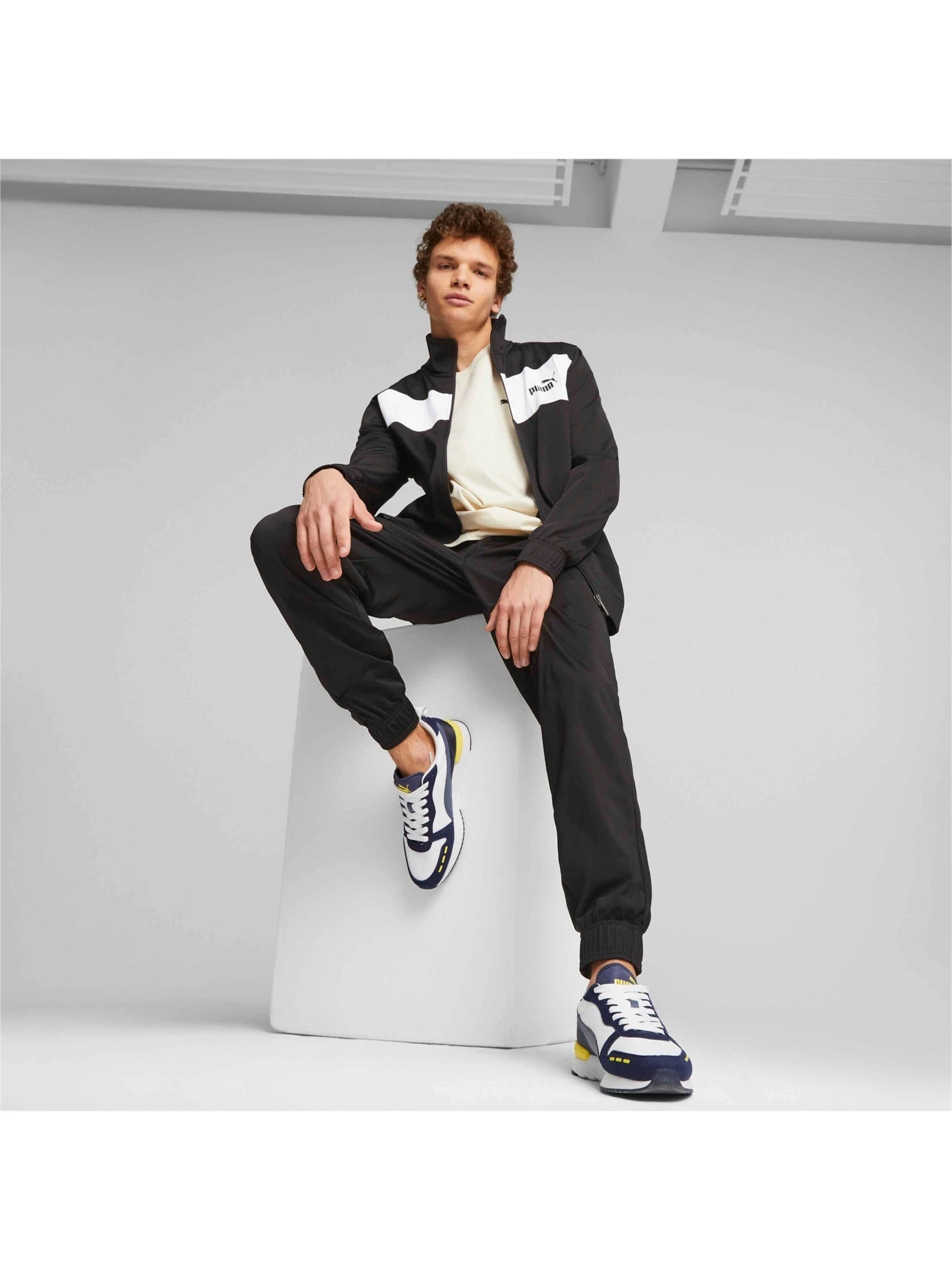 Костюми PUMA Poly Suit модель 677427 Костюми PUMA Poly Suit модель 677427 Фото