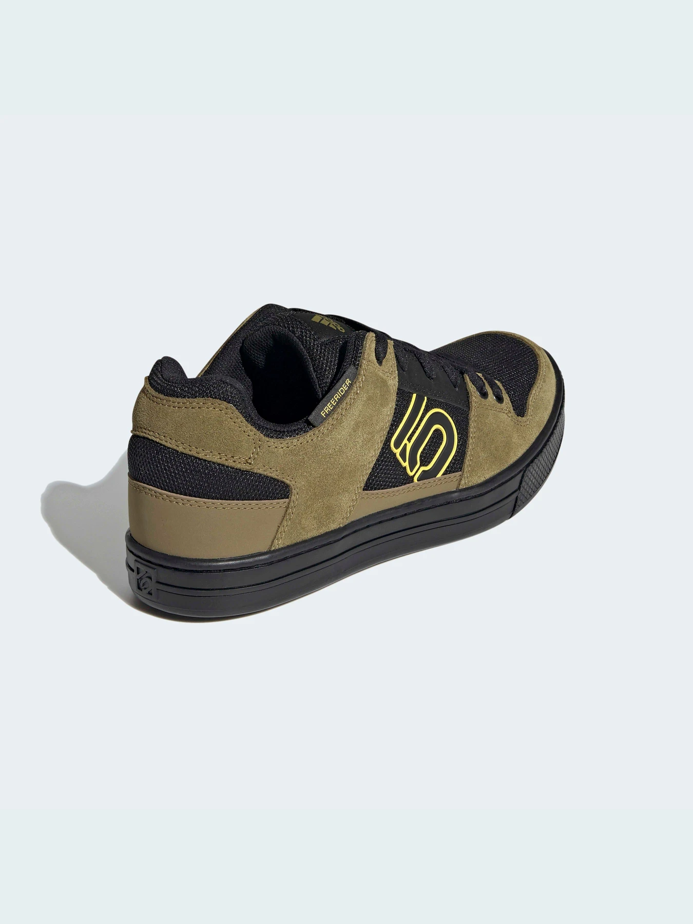 Кроссовки Adidas модель FW2841 Фото