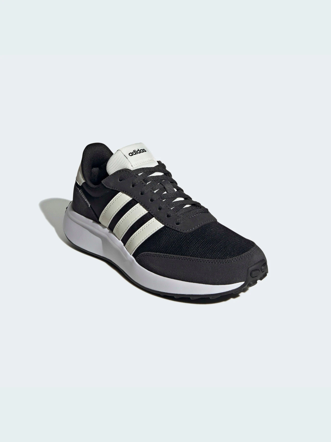 Кроссовки Adidas модель GW5609 Кроссовки Adidas модель GW5609 Фото