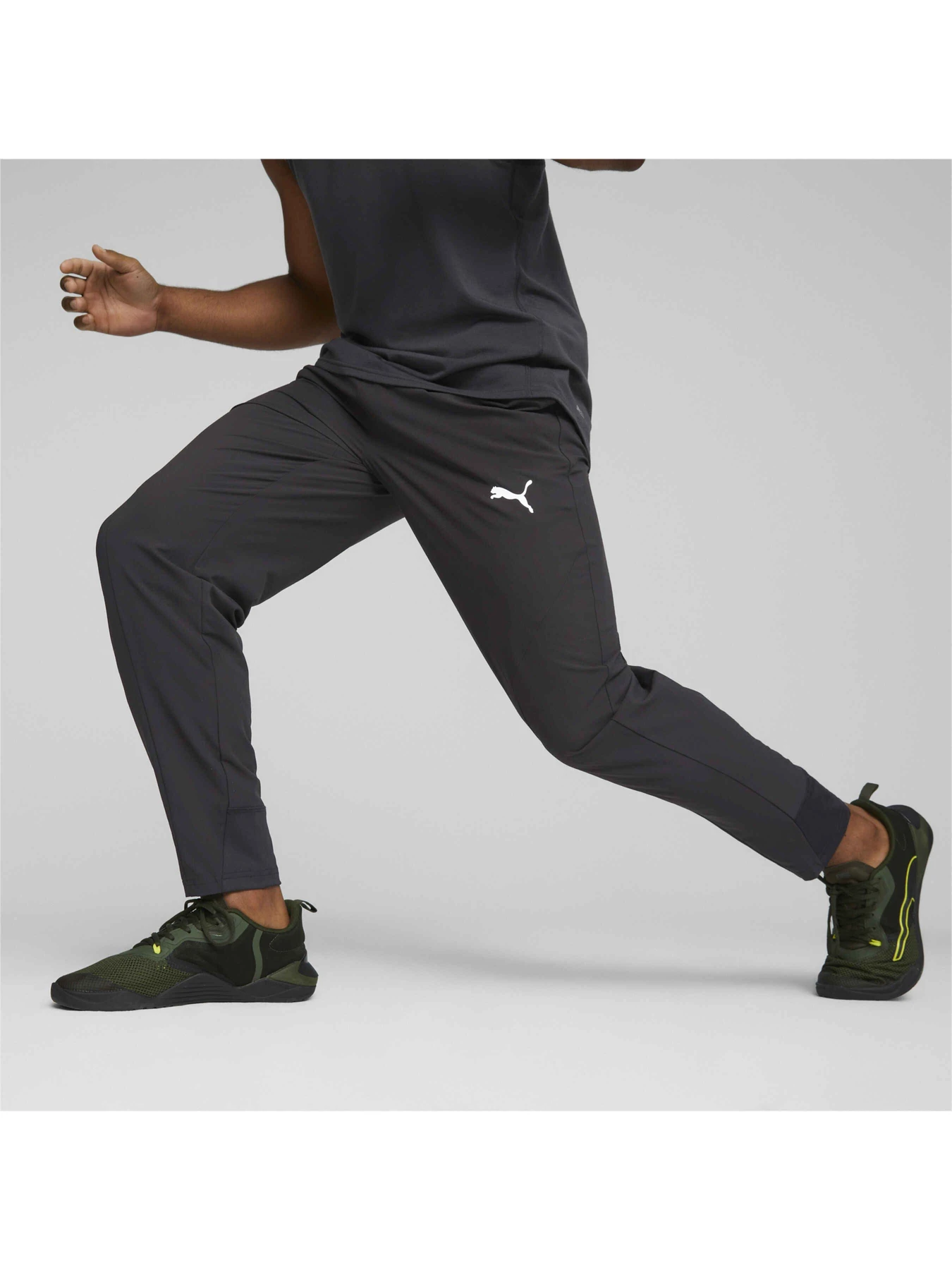 Брюки PUMA Train Ultraweave Jogger модель 523136 Брюки PUMA Train Ultraweave Jogger модель 523136 Фото