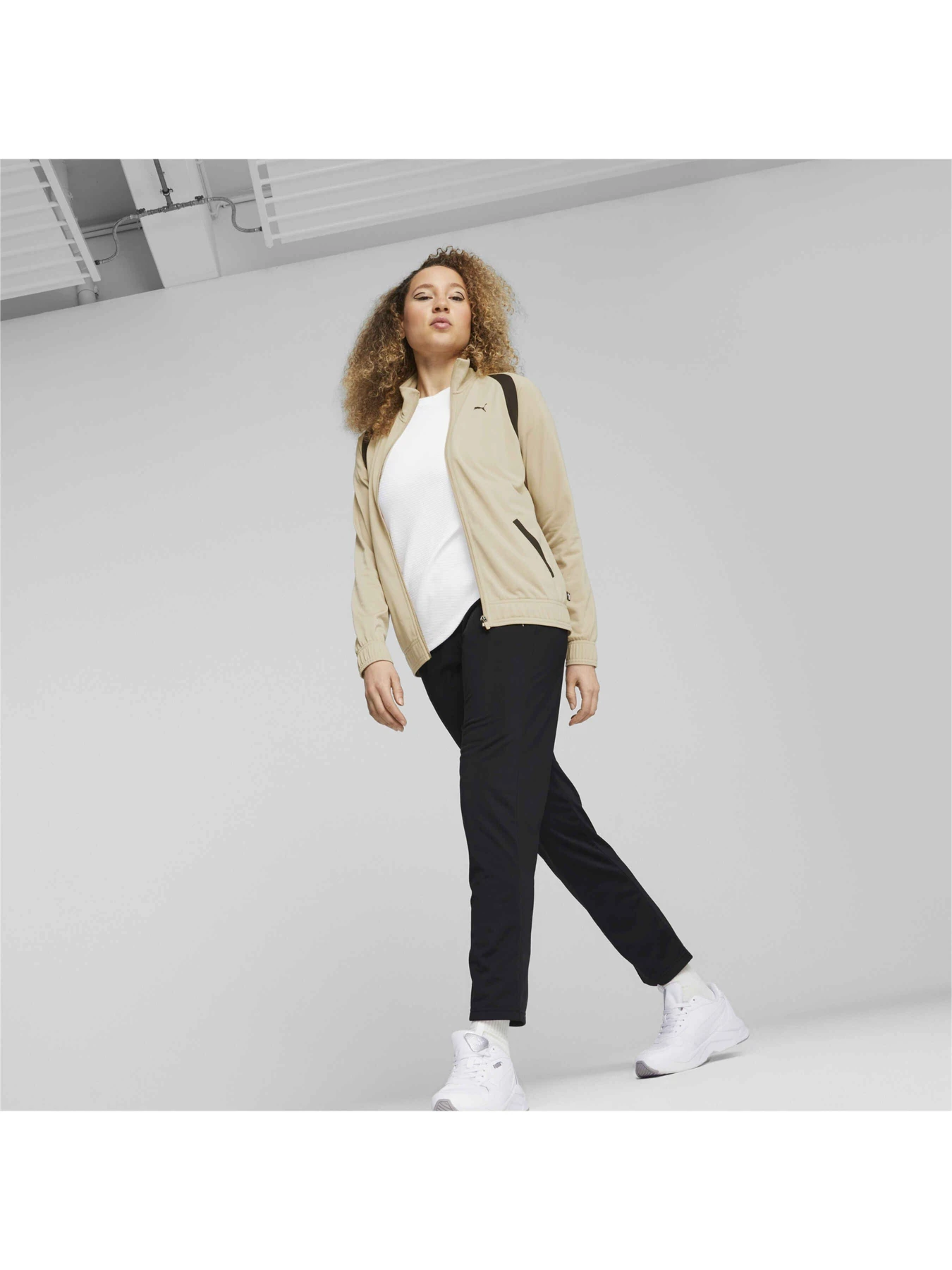 Костюмы PUMA Classic Tricot Suit op модель 675234 Костюмы PUMA Classic Tricot Suit op модель 675234 Фото