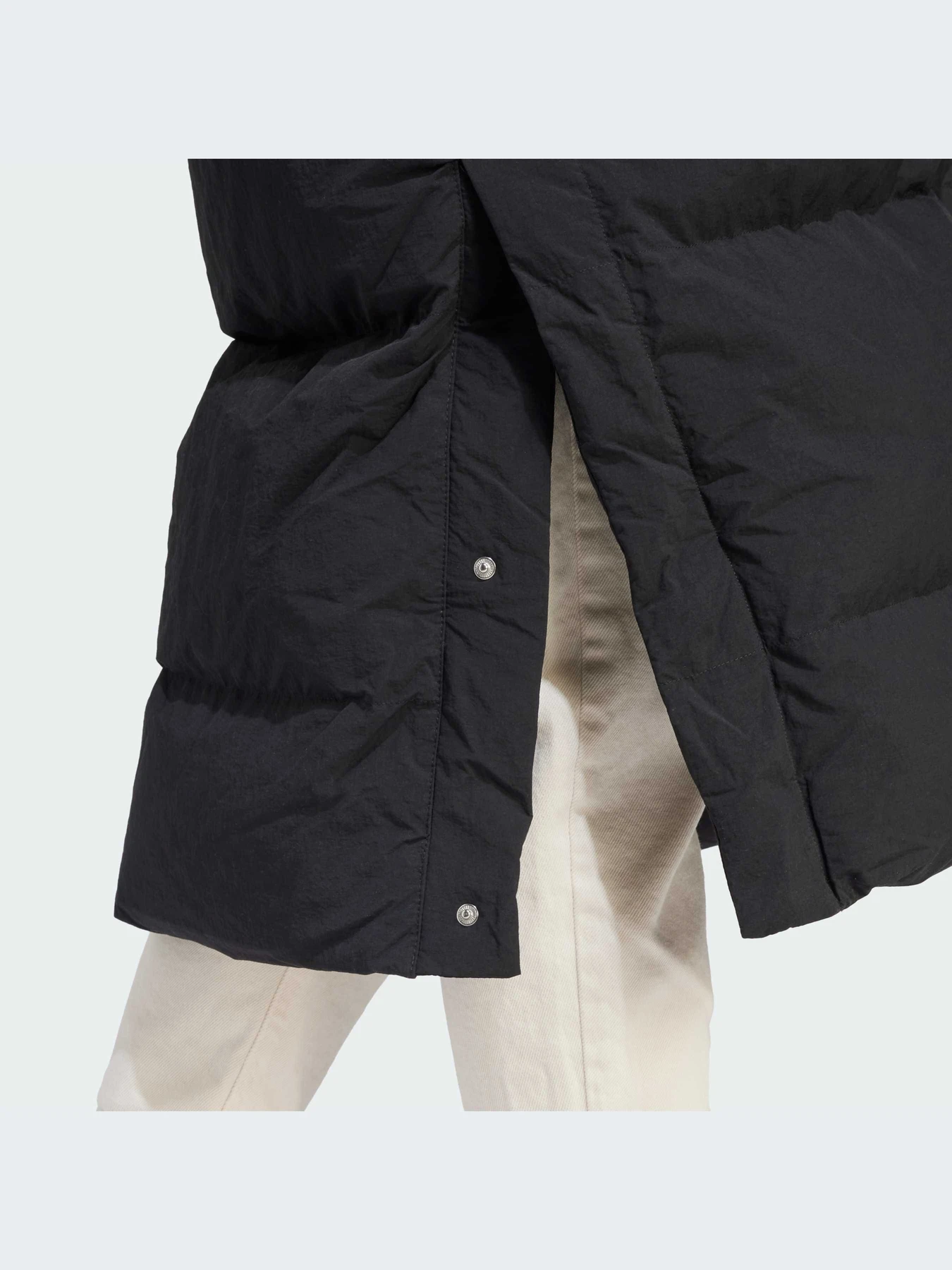 Куртки и дубленки Adidas модель IK3159 Куртки и дубленки Adidas модель IK3159 Фото