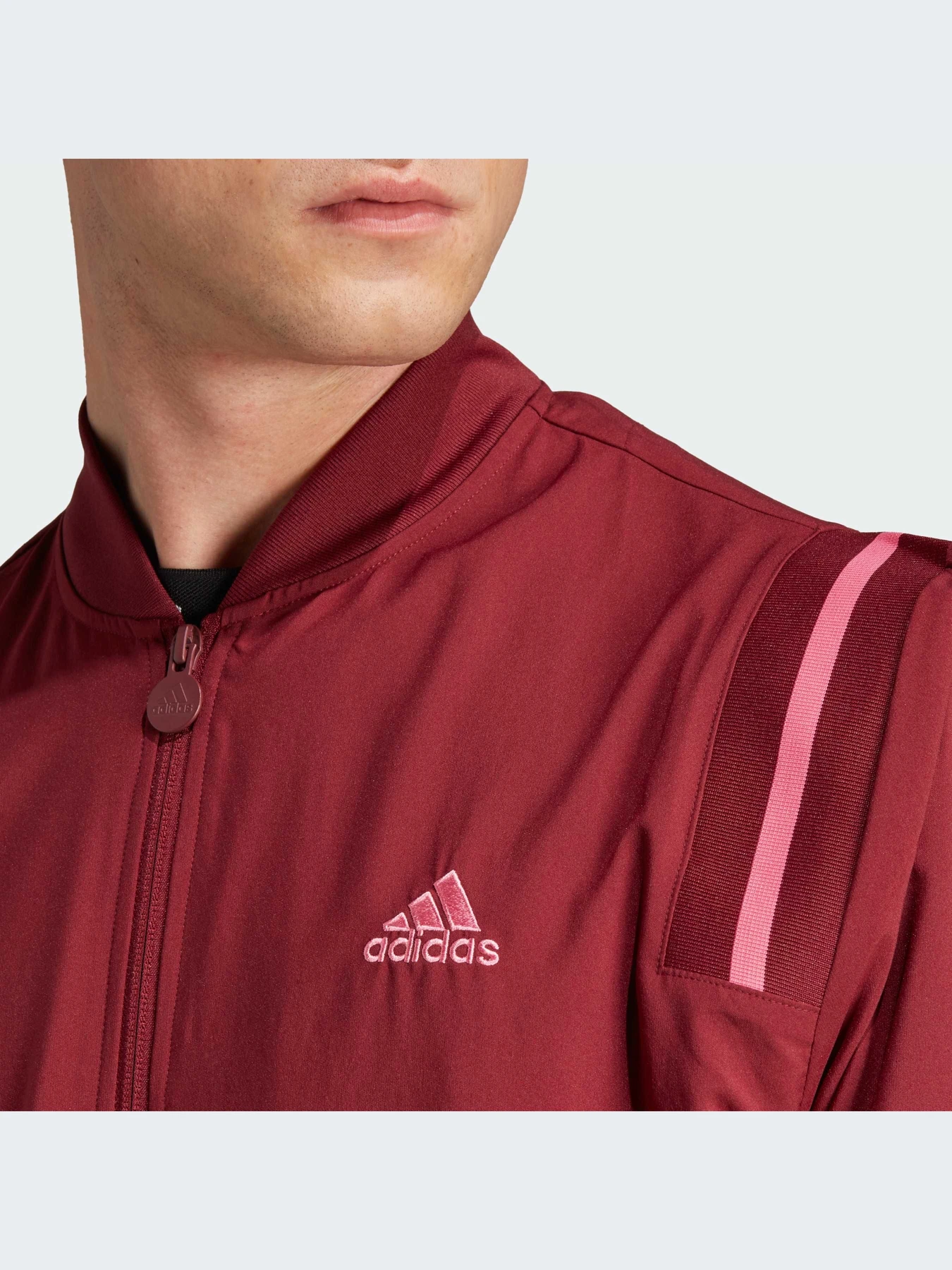 Куртки и дубленки Adidas модель HY1286 Куртки и дубленки Adidas модель HY1286 Фото