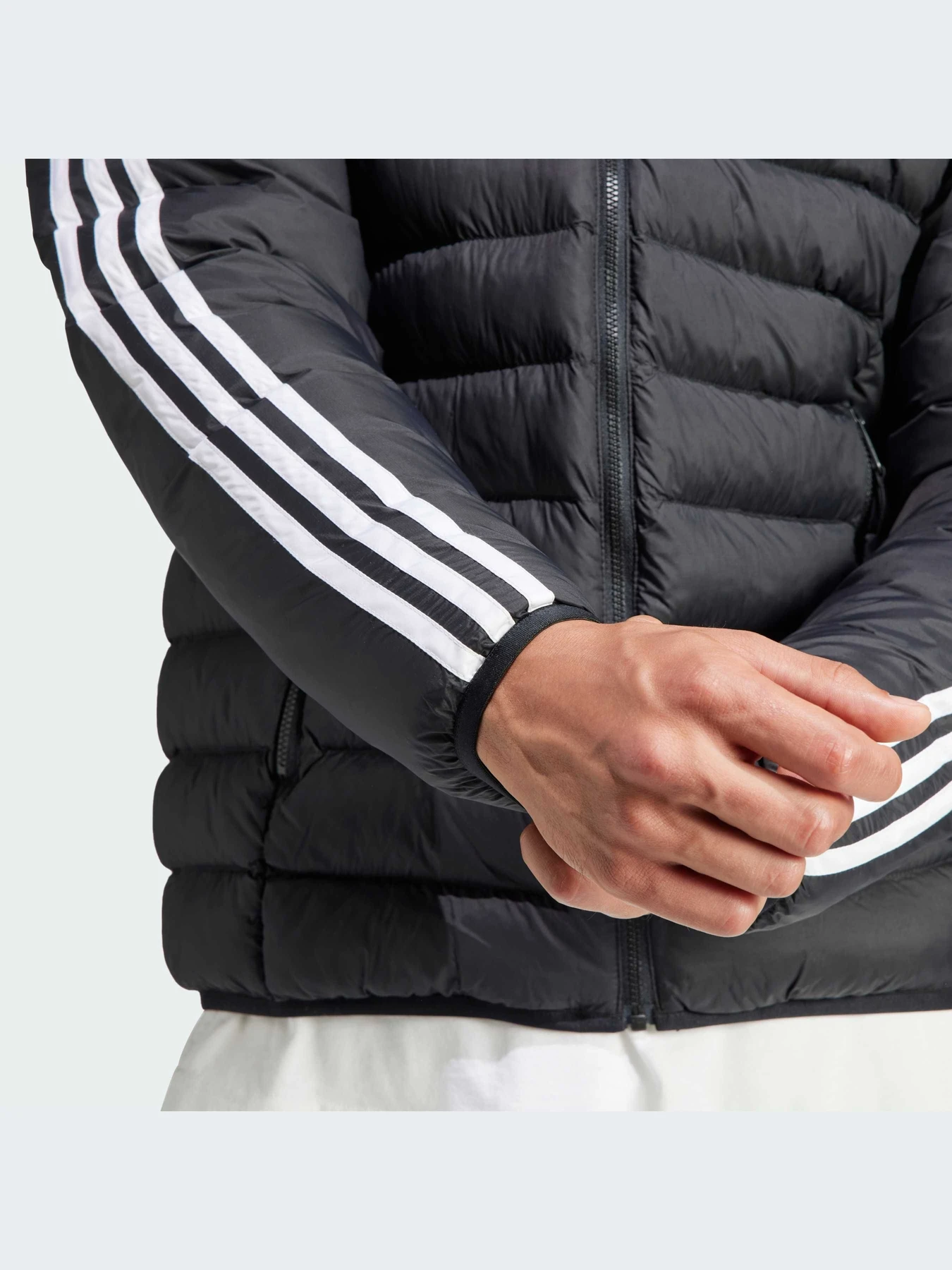 Куртки и дубленки Adidas модель IL2563 Куртки и дубленки Adidas модель IL2563 Фото